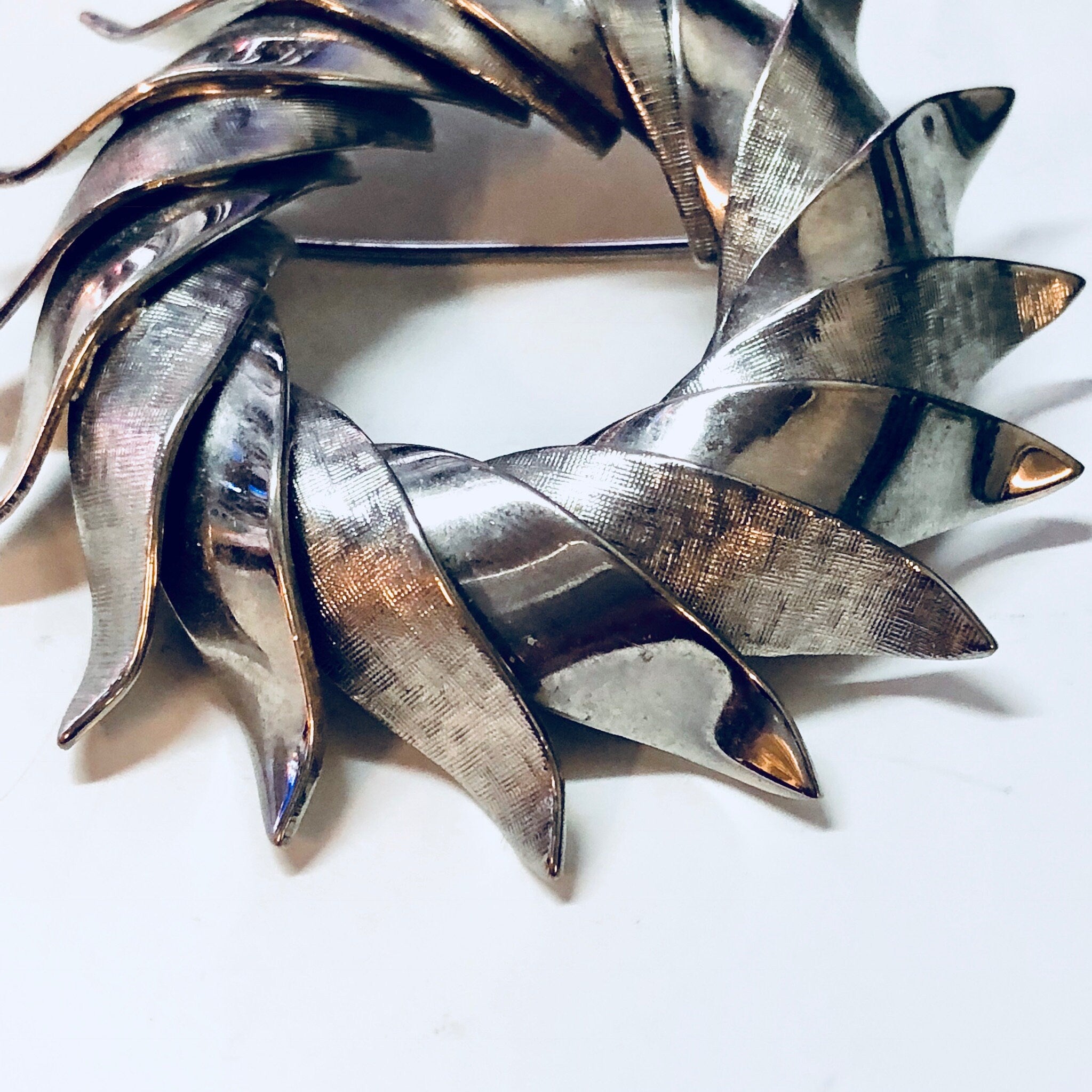 Vintage Brooch, Silver Brooch, Vintage Jewelry, Sterling Silver, Wreath Brooch, Circular Brooch, Textured Silver, Vintage Pin, Silver Toned