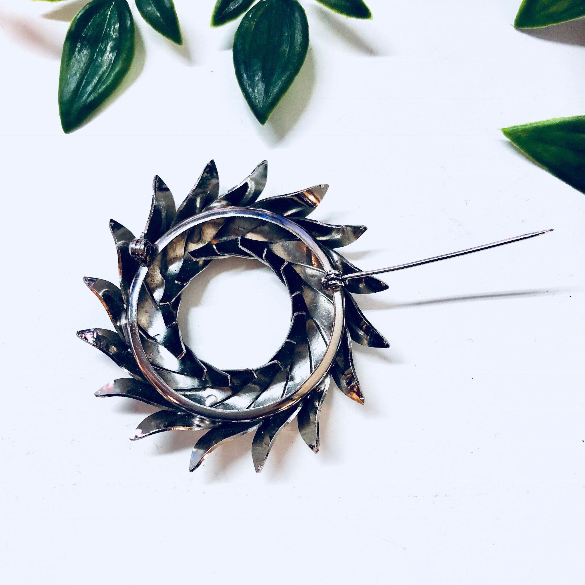 Vintage Brooch, Silver Brooch, Vintage Jewelry, Sterling Silver, Wreath Brooch, Circular Brooch, Textured Silver, Vintage Pin, Silver Toned