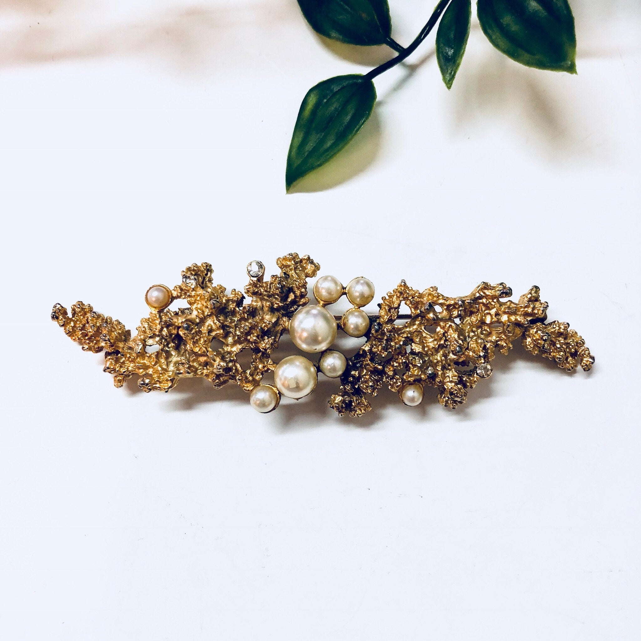 Vintage Brooch, Gold Toned Brooch, Faux Pearls, Costume Jewelry, Gold Toned Jewelry, Vintage Pin, Large Brooch, Long Pin, Statement Jewelry