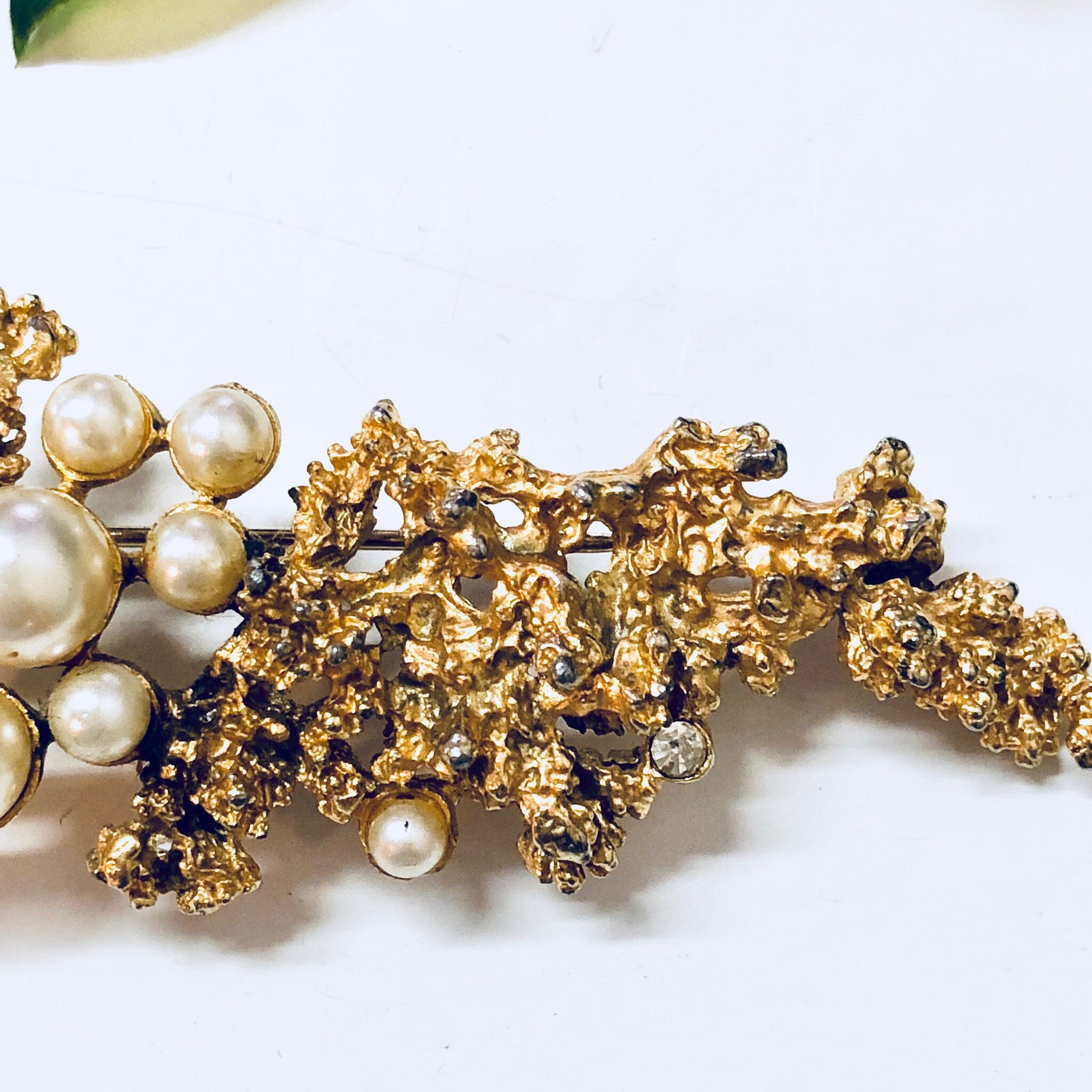 Vintage Brooch, Gold Toned Brooch, Faux Pearls, Costume Jewelry, Gold Toned Jewelry, Vintage Pin, Large Brooch, Long Pin, Statement Jewelry