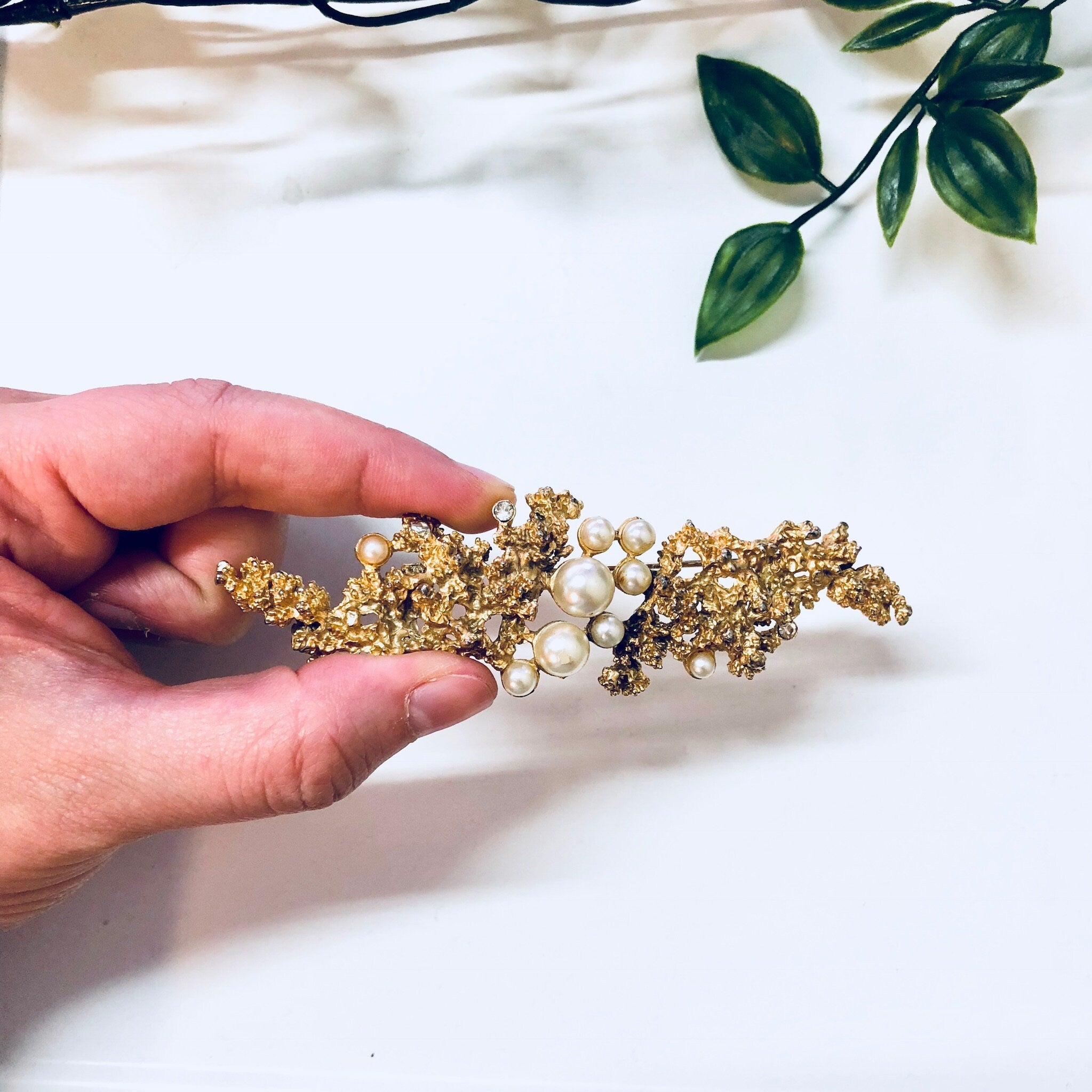 Vintage Brooch, Gold Toned Brooch, Faux Pearls, Costume Jewelry, Gold Toned Jewelry, Vintage Pin, Large Brooch, Long Pin, Statement Jewelry