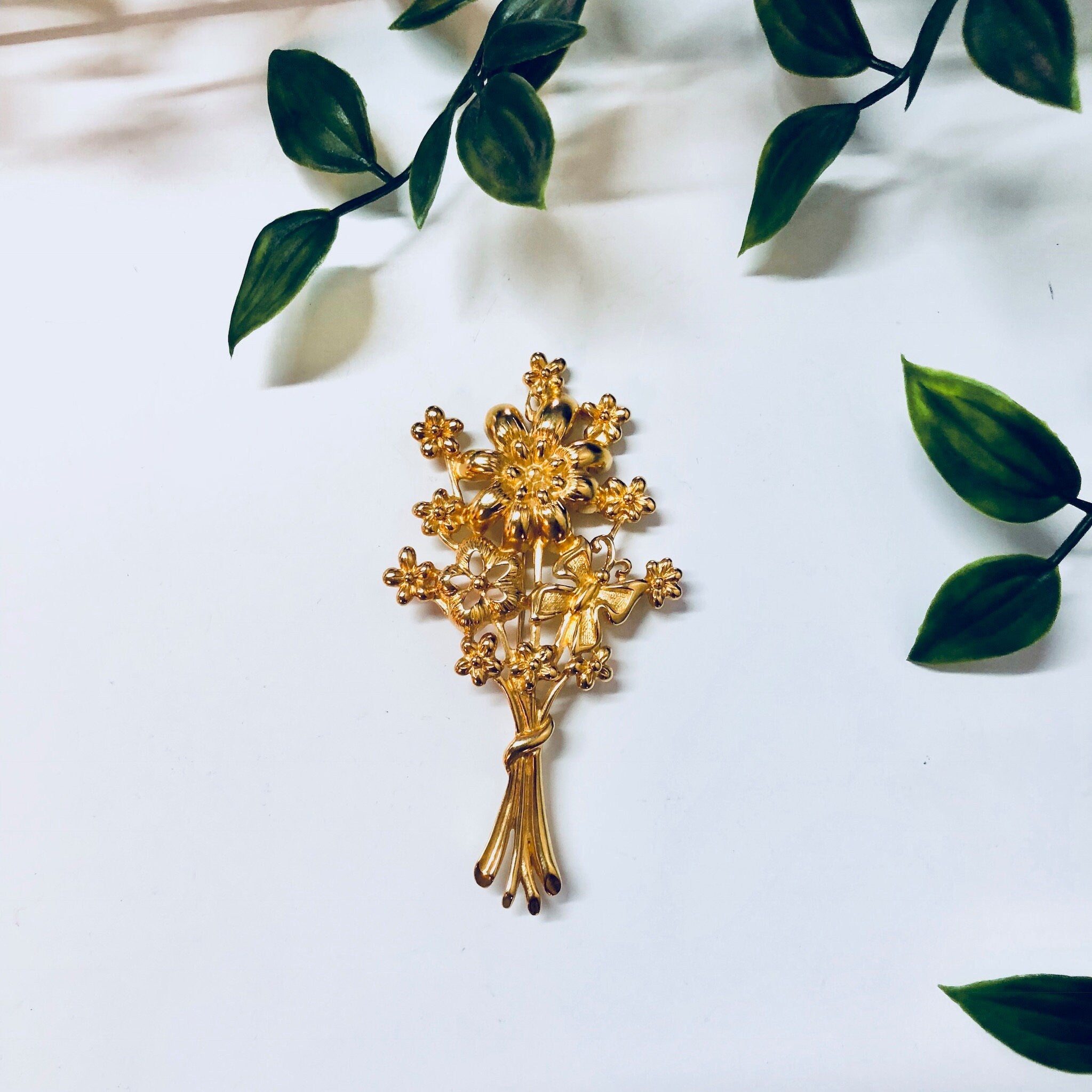 Vintage Brooch, Gold Toned Brooch, Monet Brooch, Flower Jewelry, Bouquet Brooch, Floral, Costume Jewelry, Statement Jewelry, Vintage Pin