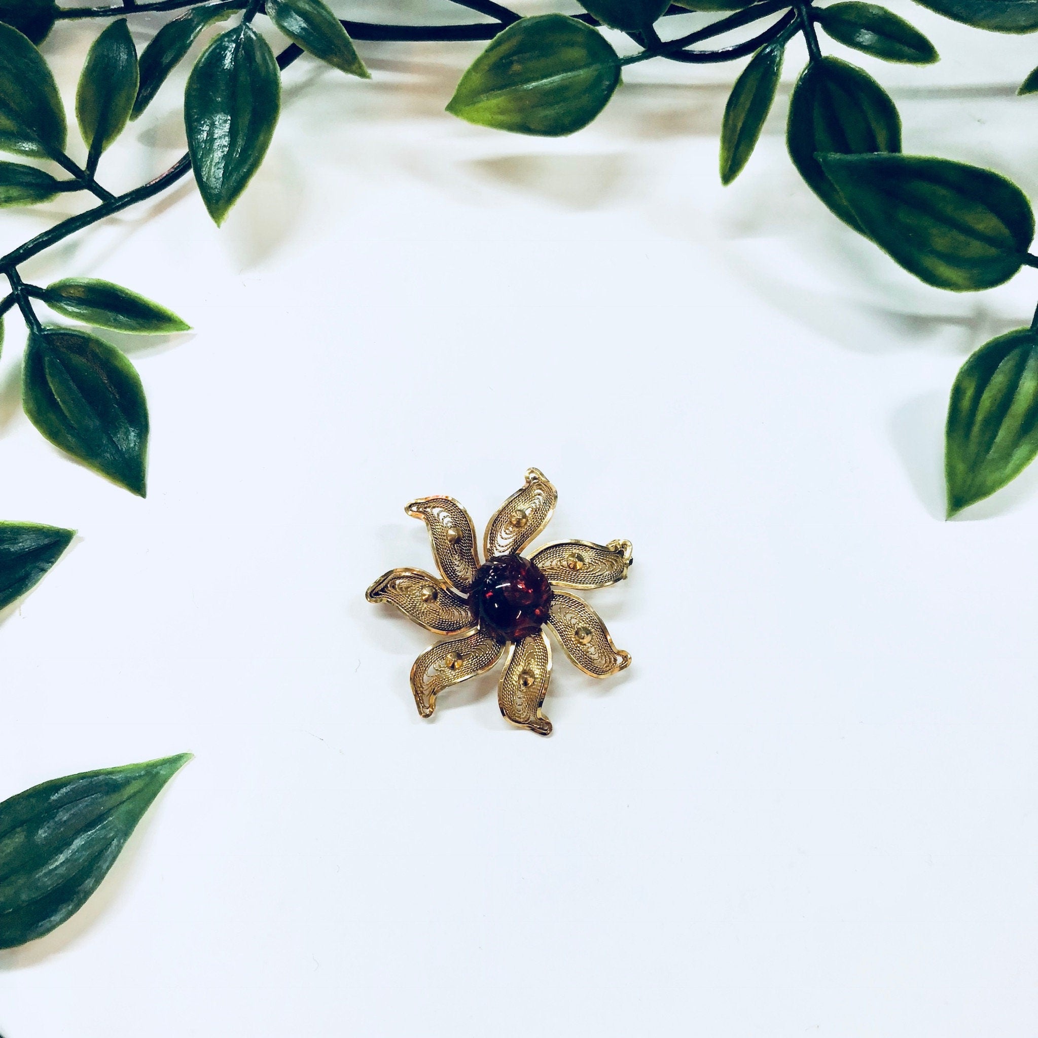 Vintage Brooch, Flower Brooch, Floral Jewelry, Vintage Jewelry, Orange Stone, Costume Jewelry, Gold Toned Jewelry, Filagree, Pin, Cute, Gold