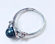 Vintage Gold Ring, Pearl Ring, Black Pearl, White Gold, 10 Karat Gold, 10K White Gold, Vintage Jewelry, Gold Jewelry, Engagement Ring, Pearl