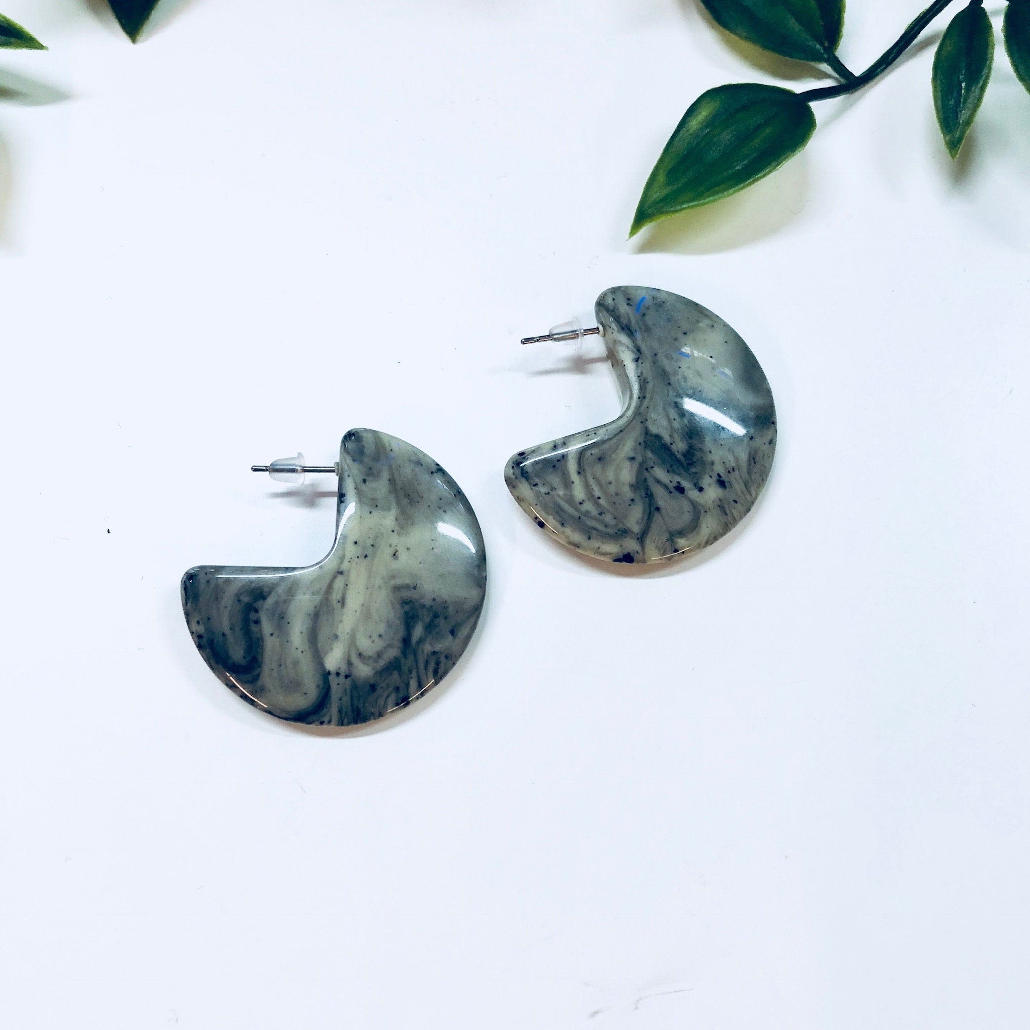 Vintage Earrings, Plastic Earrings, Retro Jewlery, Statement Jewelry, Cookies and Cream, White, Cream Black, Speckles, Vintage Jewelry