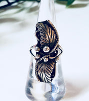 Vintage Southwestern Silver Ring with Feather Design
