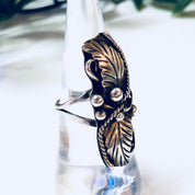 Vintage Southwestern Silver Ring with Feather Design