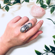 Vintage Southwestern Silver Ring with Feather Design