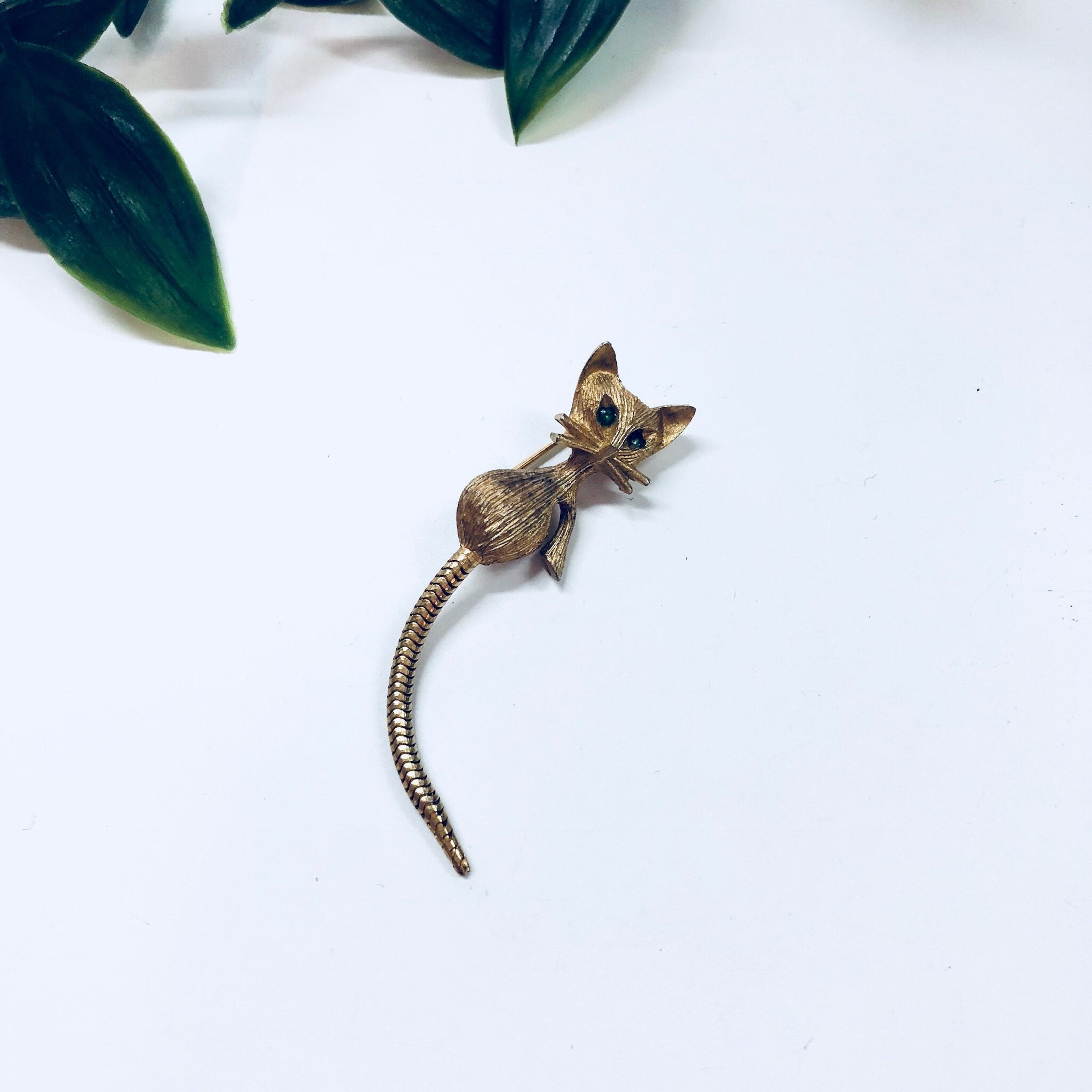 Vintage Brooch, Gold Toned Jewelry, Cat Pin, Gold Cat Pin, Green Eyes, Small Brooch, Vintage Jewelry, Costume Jewelry, Cute, Whiskers,