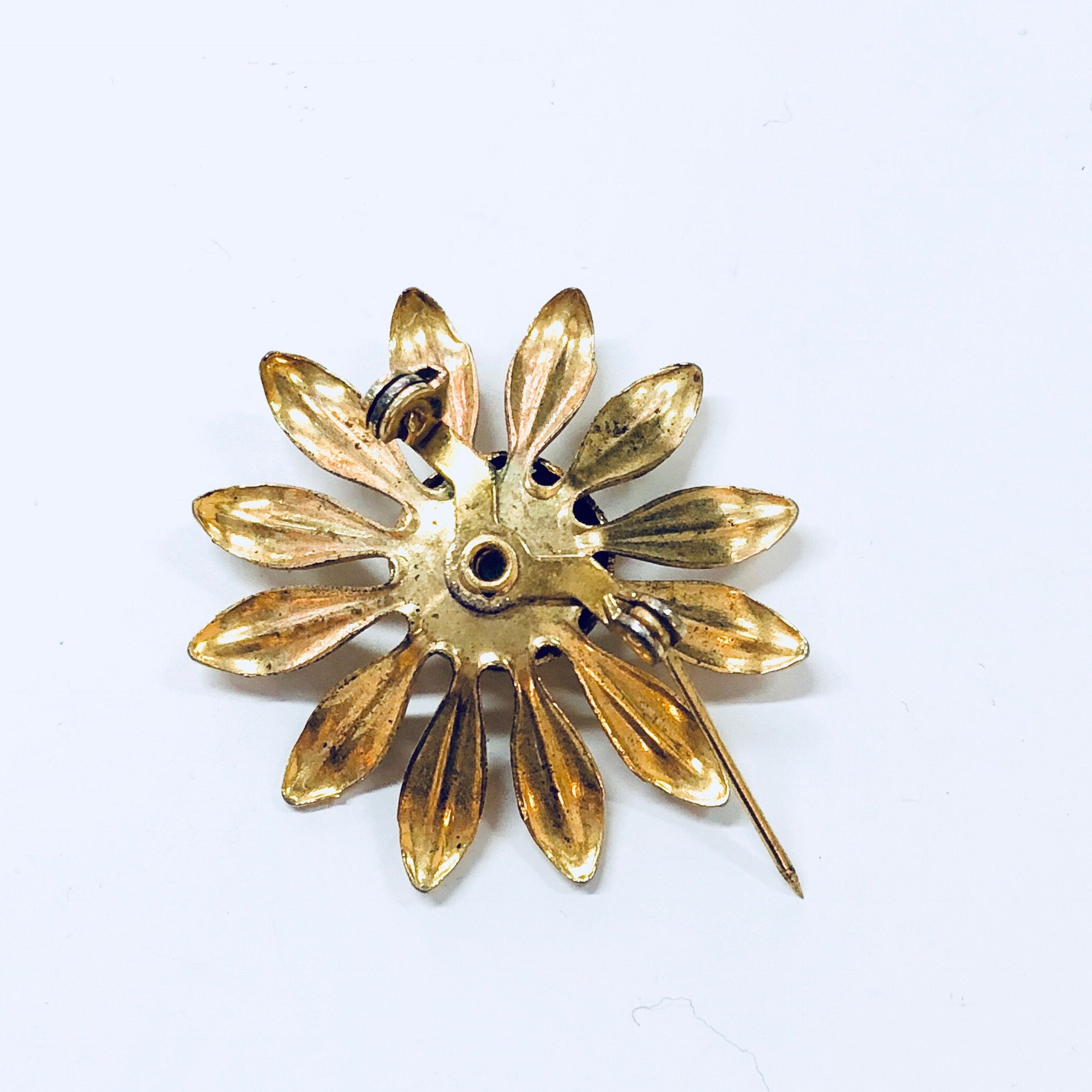 Vintage Brooch, Flower Pin, Gold Toned Jewelry, Daisy Jewelry, Costume Jewelry, Vintage Pin, Vintage Jewelry, Cute, Floral, Patina, Gift