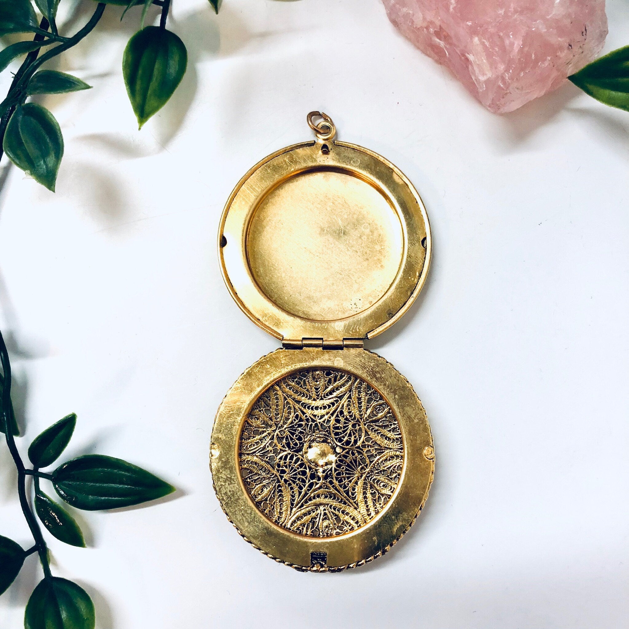 Vintage Locket, Gold Toned Jewelry, Pendant, Lady Face Pendant, Necklace, Vintage Jewelry