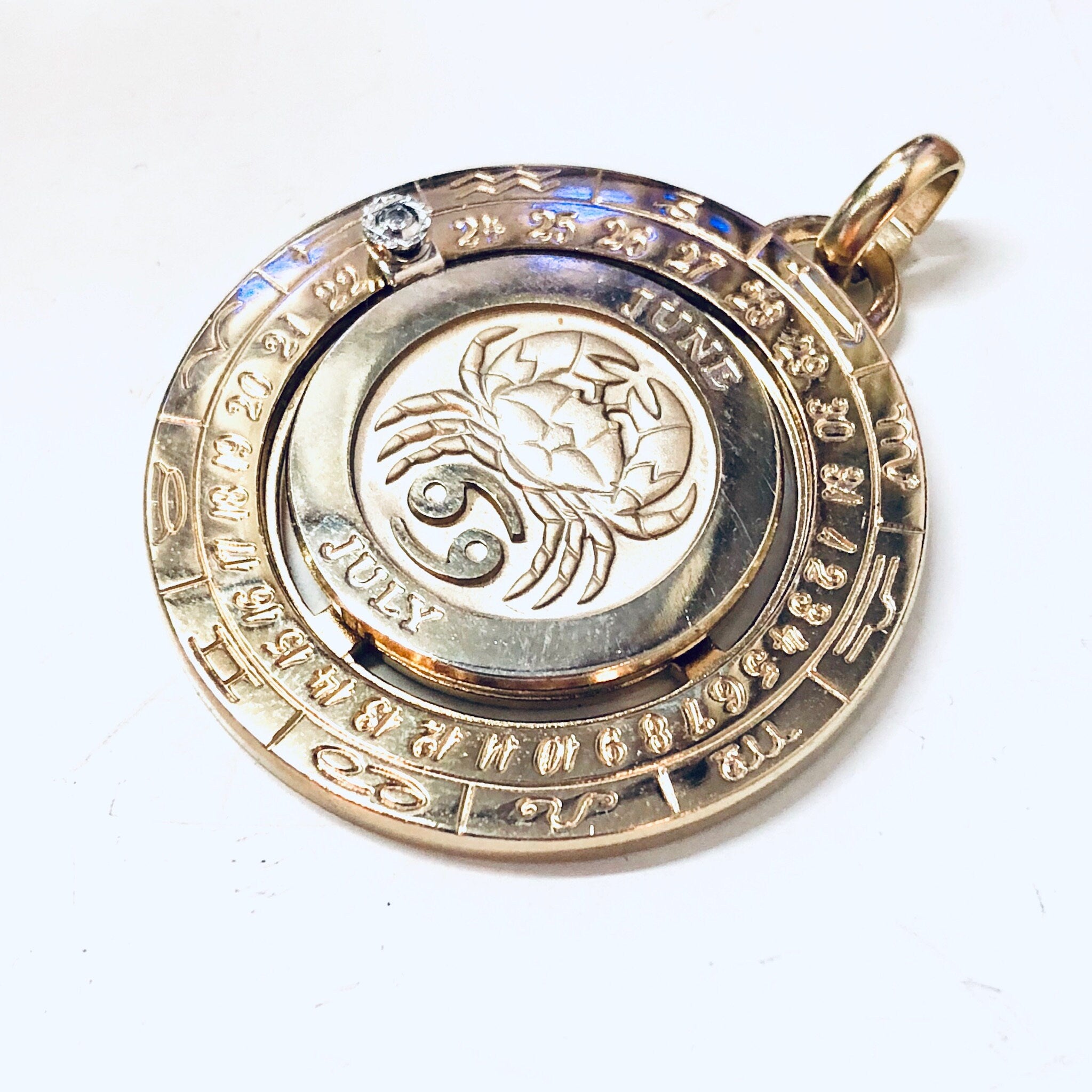 Vintage Pendant, Gold Cancer Pendant, Zodiac Jewelry, Vintage Jewelry, Crab Pendant, Moon Child, Cancer, Gold Toned Pendant
