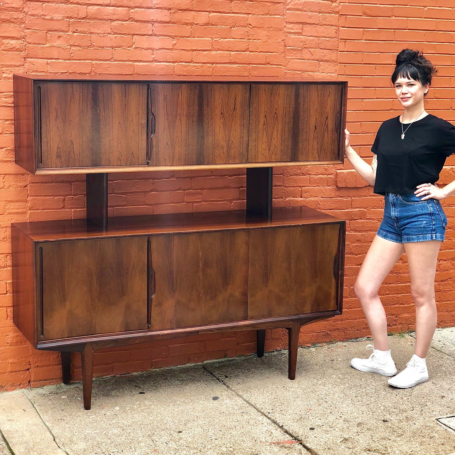 Beautiful Mid Century Modern Furniture Hardwood Teak Credenza Server Buffet MCM