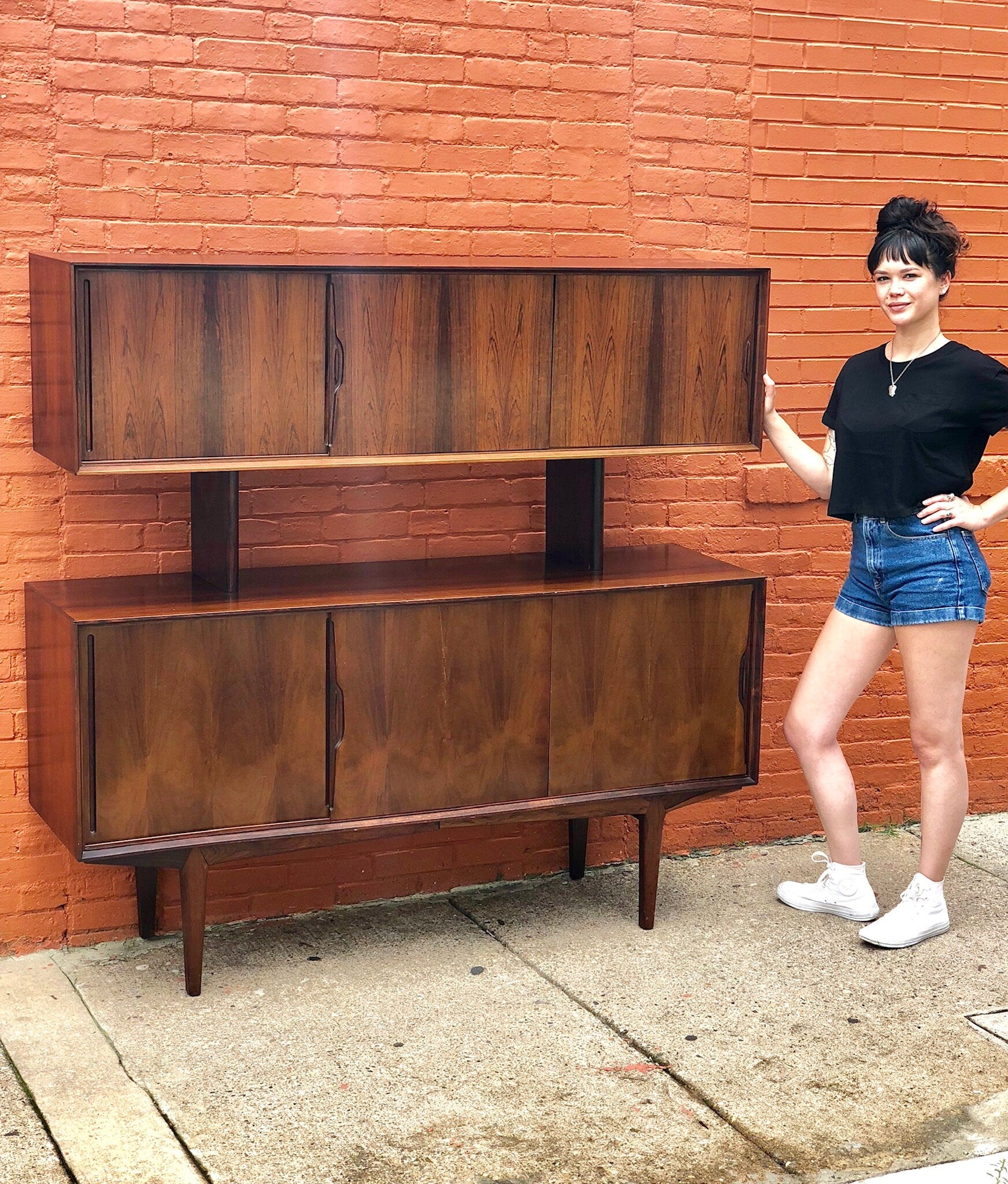 Beautiful Mid Century Modern Furniture Hardwood Teak Credenza Server Buffet MCM