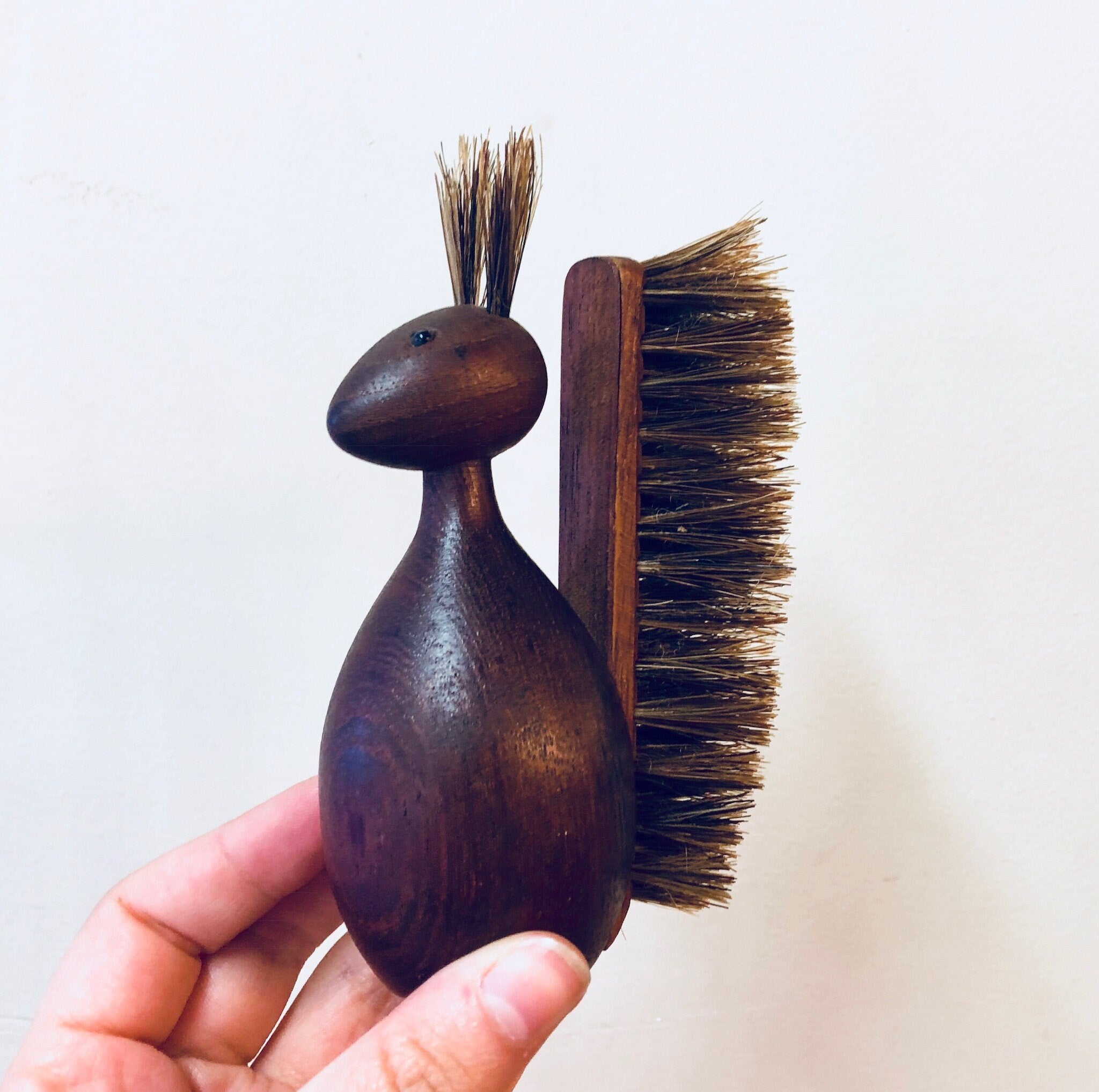 Wooden Brush, Vintage Scrub Brush, Animal Brush, Squirrel Brush, Cute, Carved Wood, Bistle Brush, Rustic Decor, Vintage Home Decor, Brown