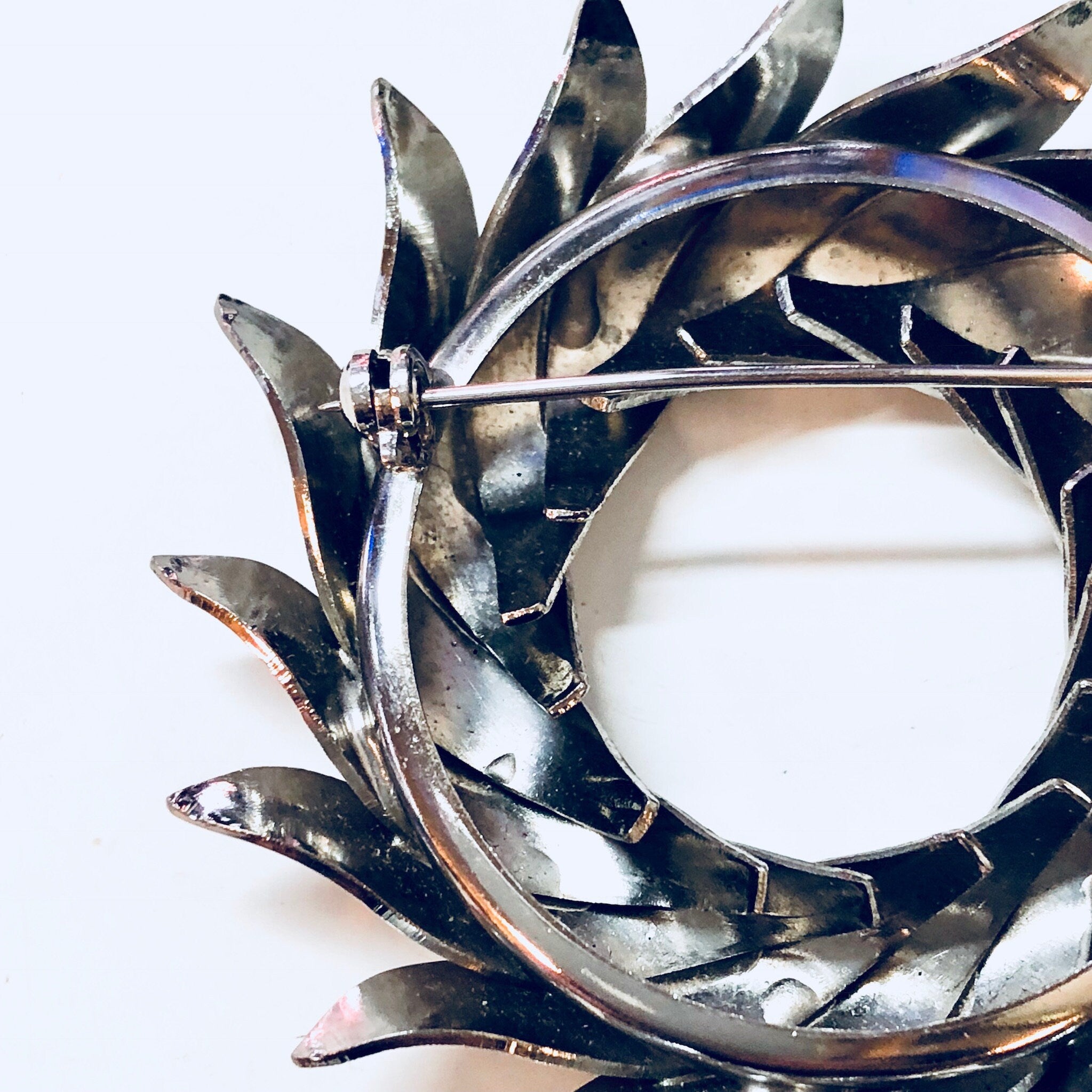 Vintage Brooch, Silver Brooch, Vintage Jewelry, Sterling Silver, Wreath Brooch, Circular Brooch, Textured Silver, Vintage Pin, Silver Toned