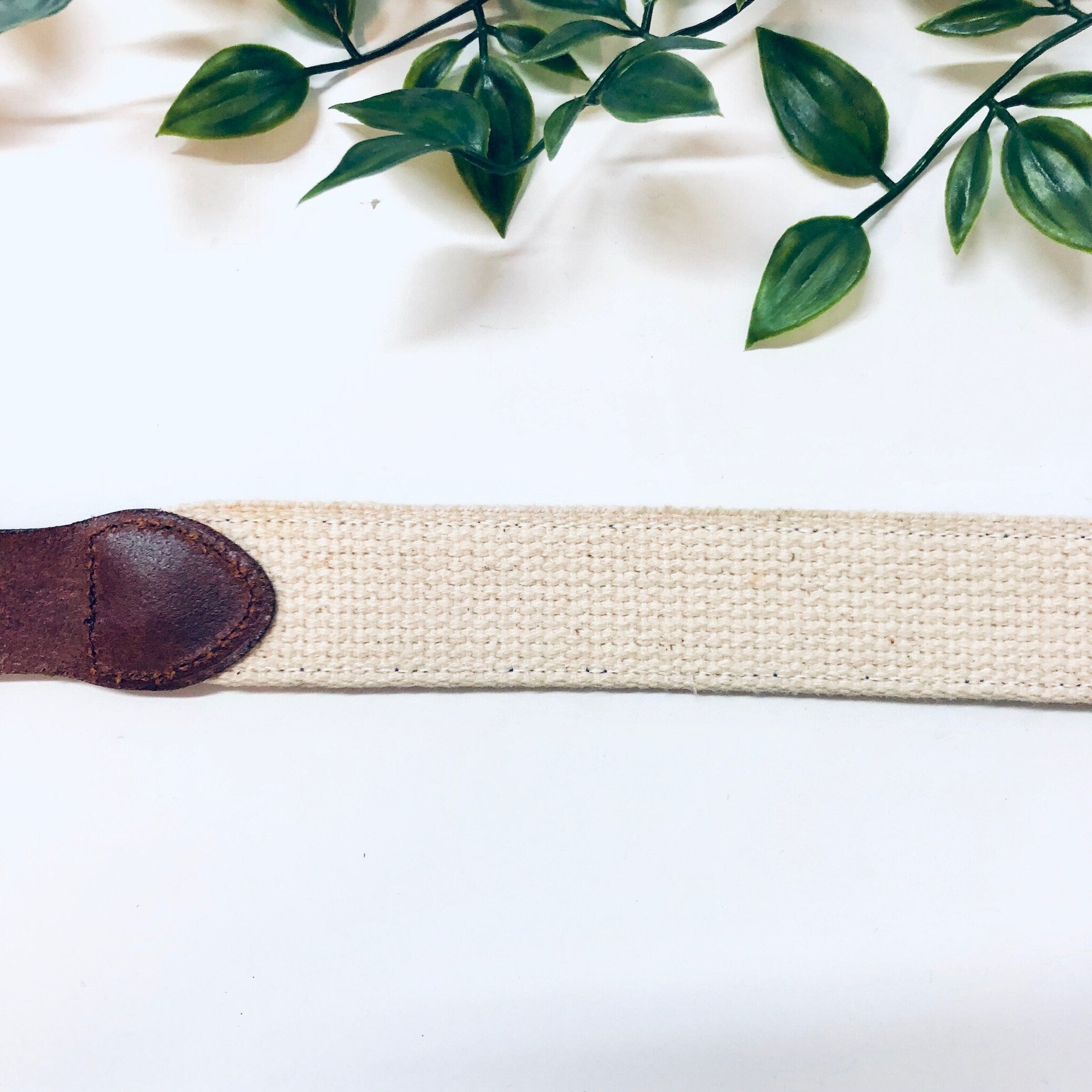 Vintage Woven Belt, Crab Belt, Blue Crabs, Boating Belt, Leather Belt, Brass Belt Buckle, Preppy Dad Belt, Blue, Brown, Brass, Fisherman