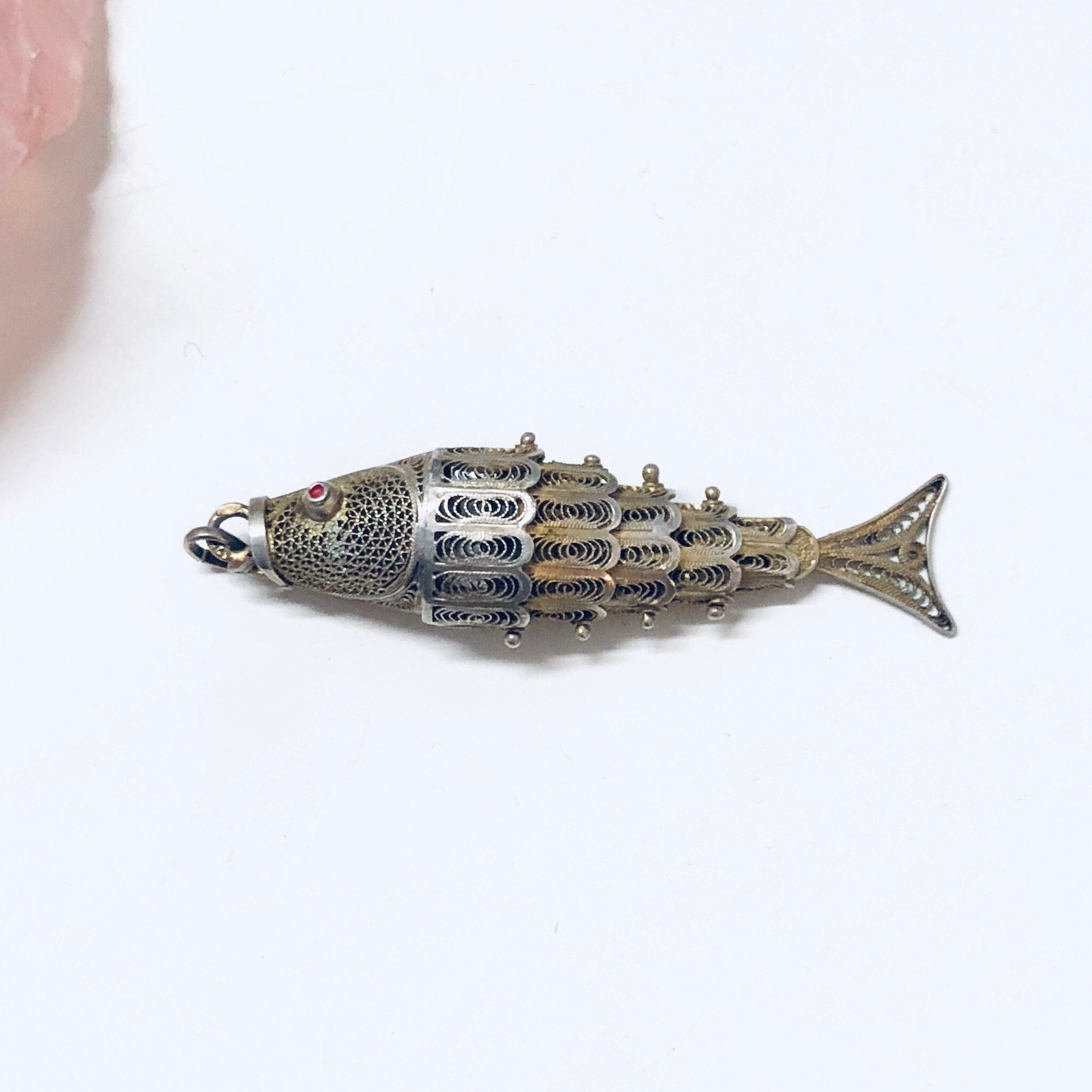 Vintage Fish Pendant, Silver Fish Jewelry, Vintage Jewelry, Vintage Necklace, Pendant Necklace, Moveable Fish Pendant, Red Eye Fish, 925