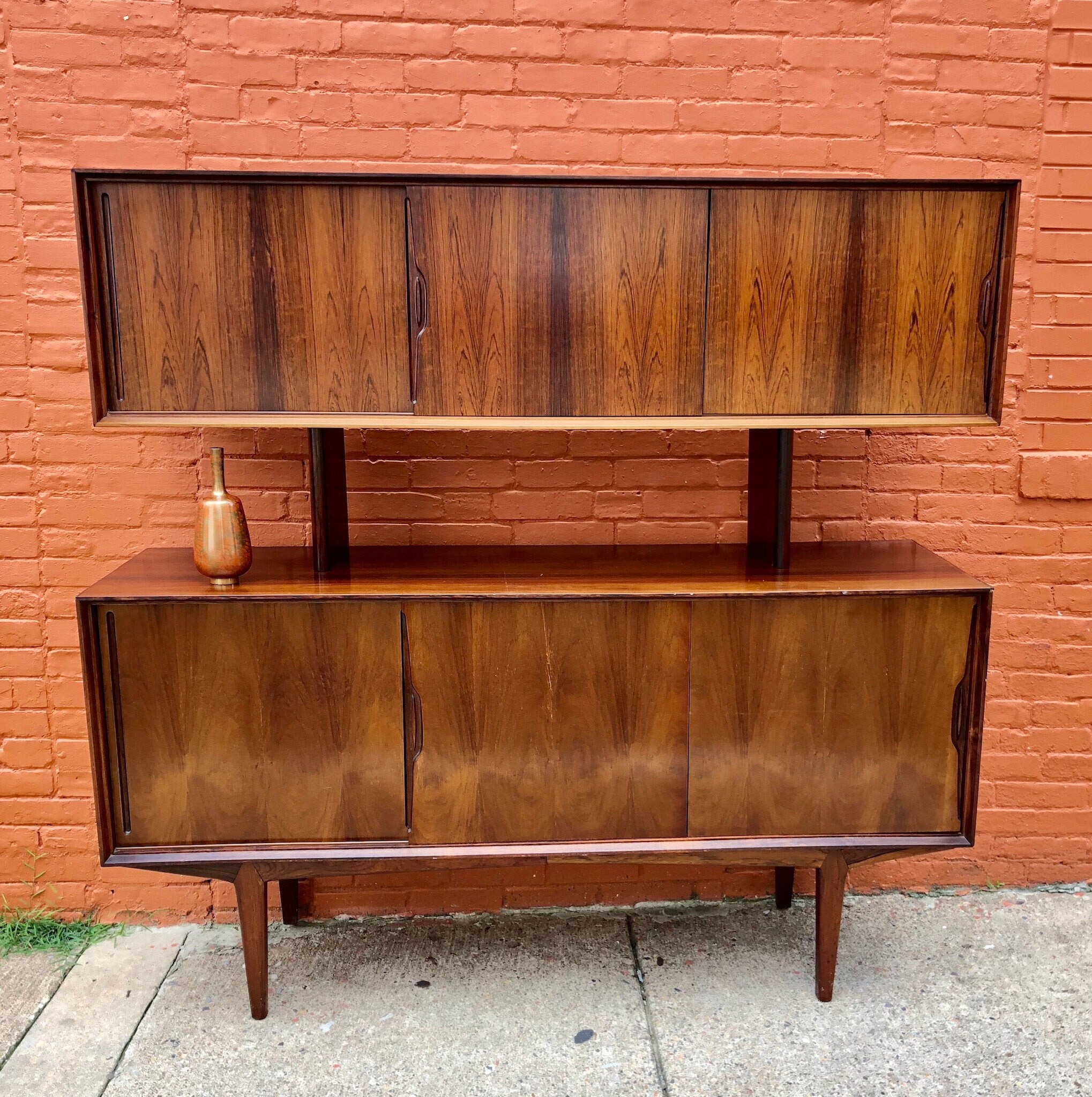 Beautiful Mid Century Modern Furniture Hardwood Teak Credenza Server Buffet MCM