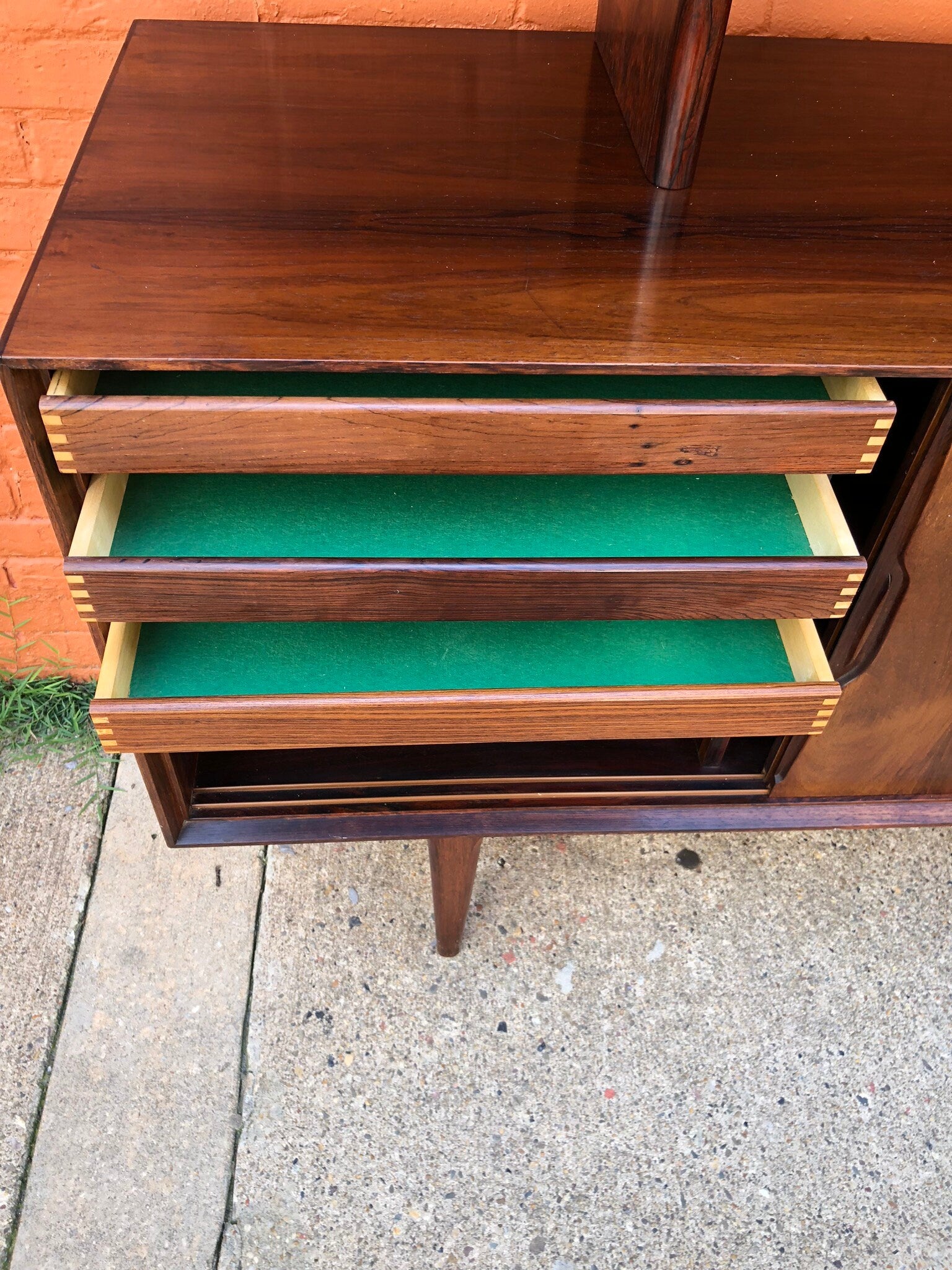 Beautiful Mid Century Modern Furniture Hardwood Teak Credenza Server Buffet MCM