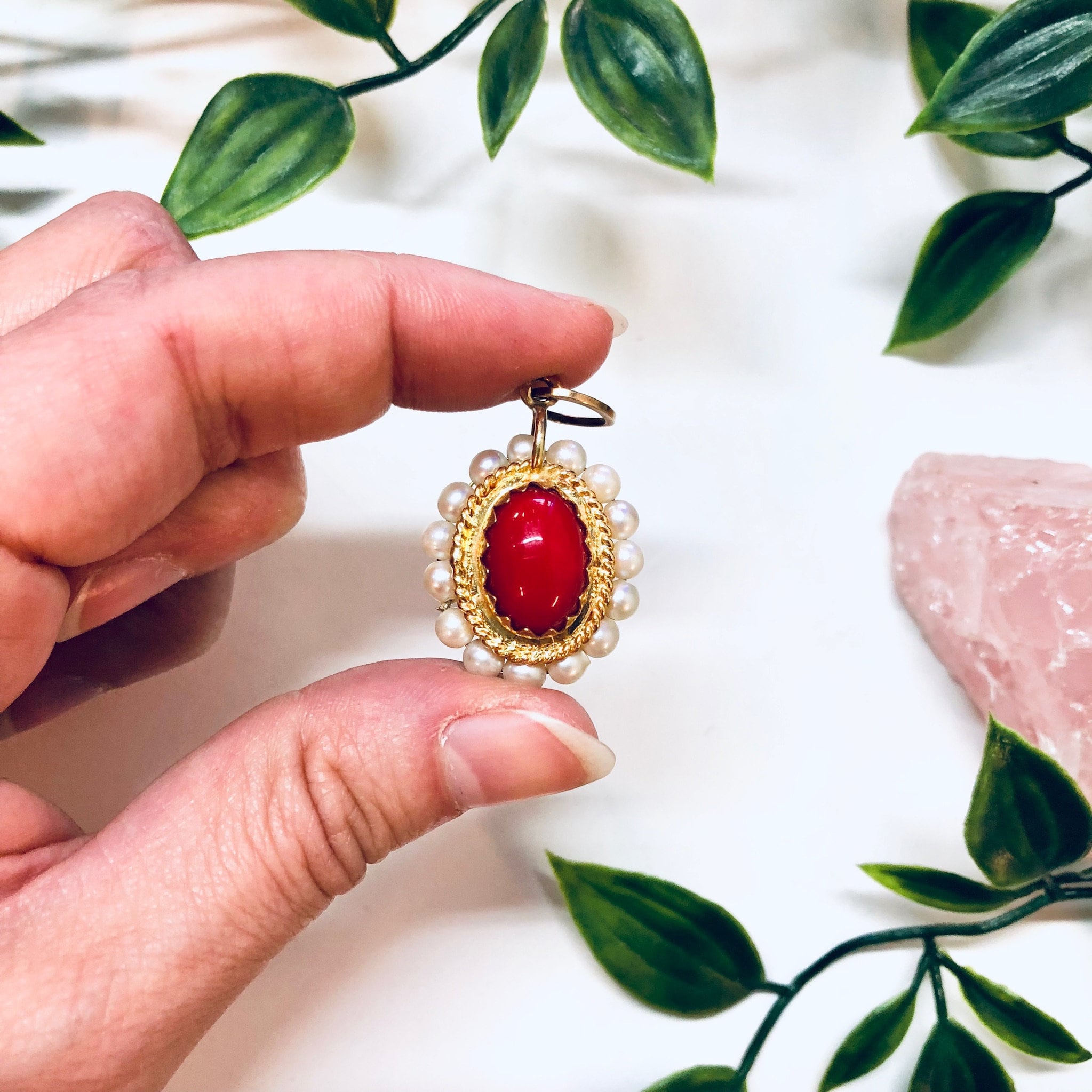 Vintage Pendant, Red and Gold, Gold Jewelry, Vintage Necklace, Vintage Jewelry, 18K Gold, Red Stone, Pearl Jewelry, Colorful Jewelry, Red