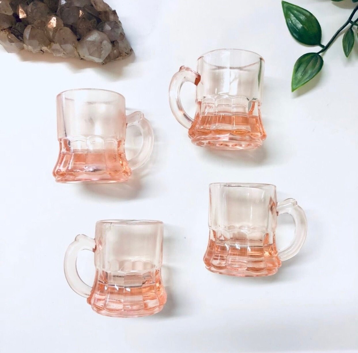 Vintage Shot Glasses, Set of Four Glasses, Peach Color Glasses, Pink Glasses, Mini Mug, Vintage Home Decor, Shot Glasses, Home Bar, Booze