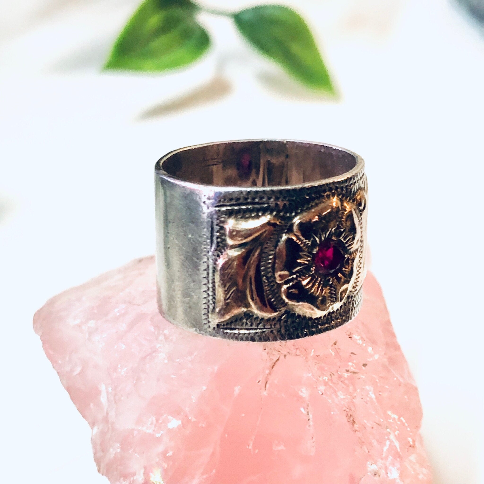 Vintage Silver Ring, Flower Design, Red Stone, Ruby Ring, Floral Design, Thick Band, Band Ring, Vintage Jewelry, July Birthstone, Rose Gold
