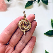 Vintage Gold Fish Pendant, Costume Jewelry, Fish Jewelry, Vintage Jewelry, Pendant Necklace, Two Fish, Gold Toned Jewelry, Aquatic Jewelry