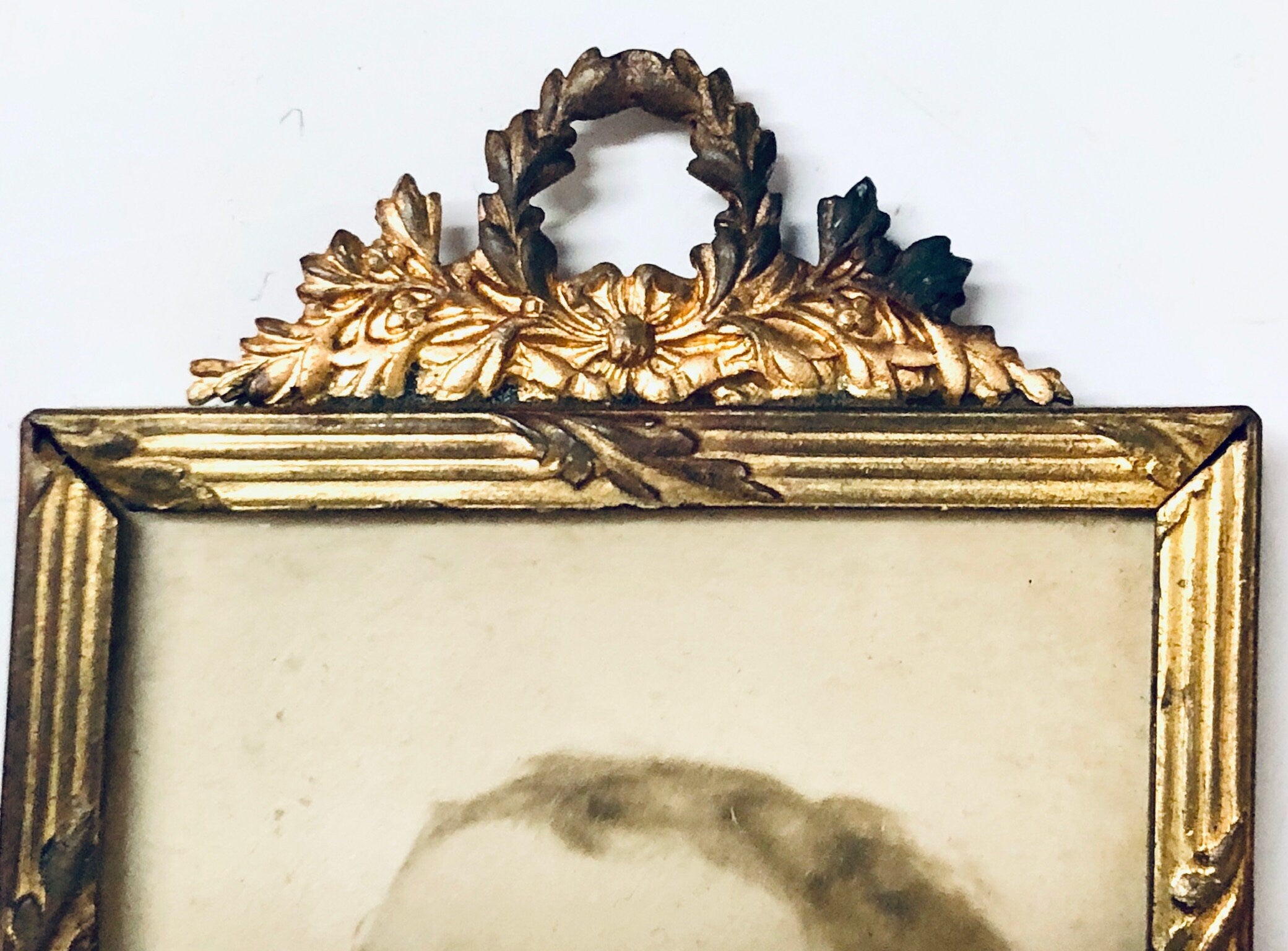 Small Antique Frame, Vintage Picture Frame, Gold Toned Picture Frame, Keepsake Frame, Ornate Frame, Small Photo, Baby Picture Standing Frame