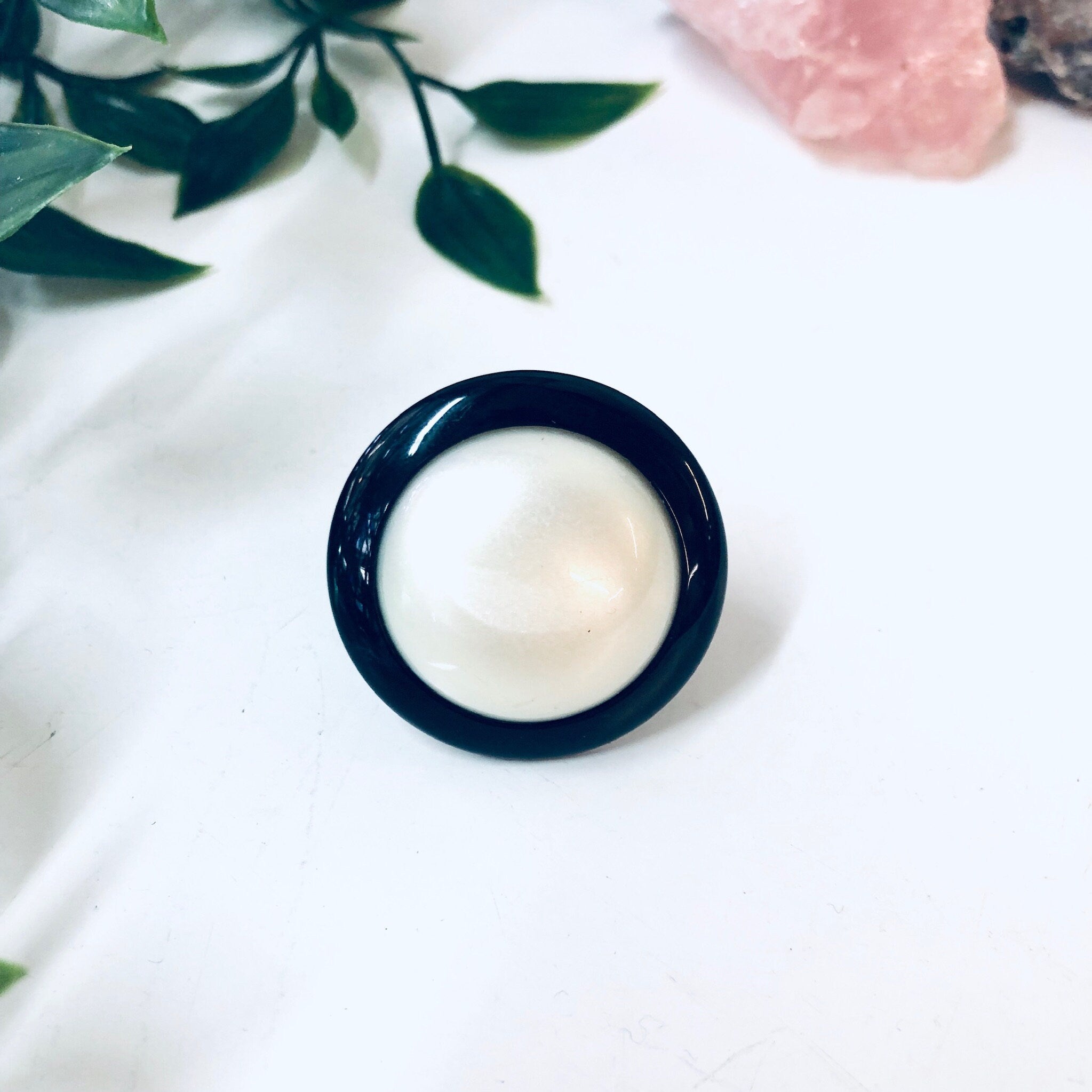 Vintage Ring, Button Ring, Black and White, Statement Jewelry, Large Ring, Adjustable Ring, Costume Jewelry, Vintage Jewelry, Cocktail Ring