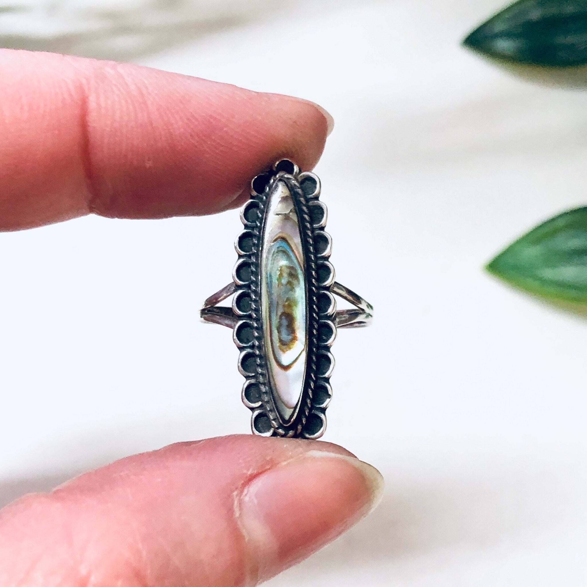 Vintage Silver Ring, Abalone Ring, Vintage Jewelry, Small Ring, Skinny Band Ring, Shell Ring, Shell Jewelry, Valentines Day Gift, 925