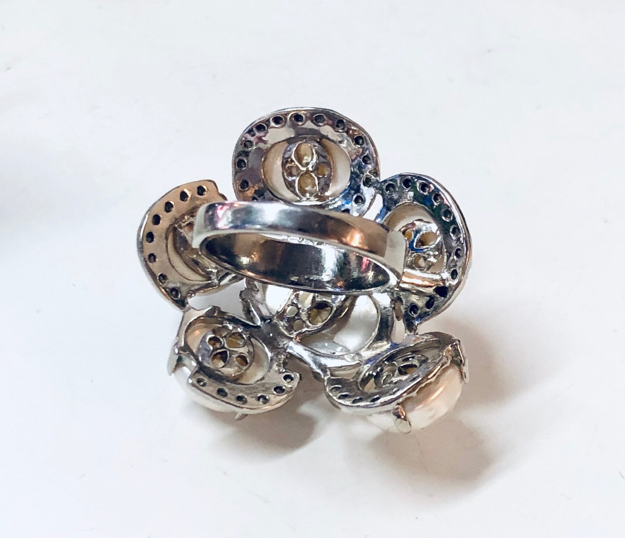 Vintage Cocktail Ring, Large Ring, Statement Jewelry, Faux Pearl Ring, Costume Jewelry, Vintage Jewelry, White and Silver, Silver Toned Ring