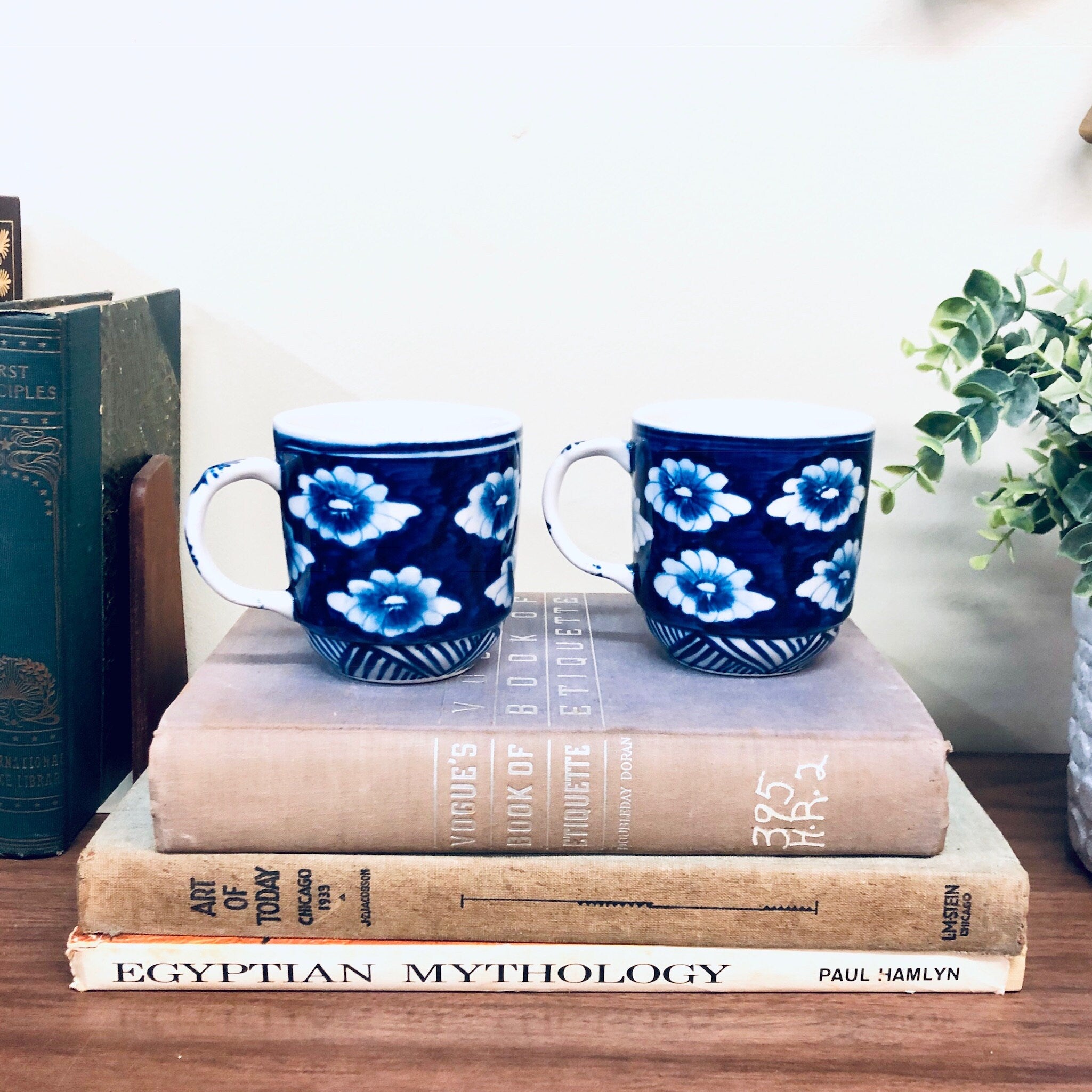 Vintage Teacups, Floral Teacups, Blue and White, Vintage Glass, Ceramic Mugs, Coffee Mug, Vintage Home Decor, Flower Teacup, Set of Teacups