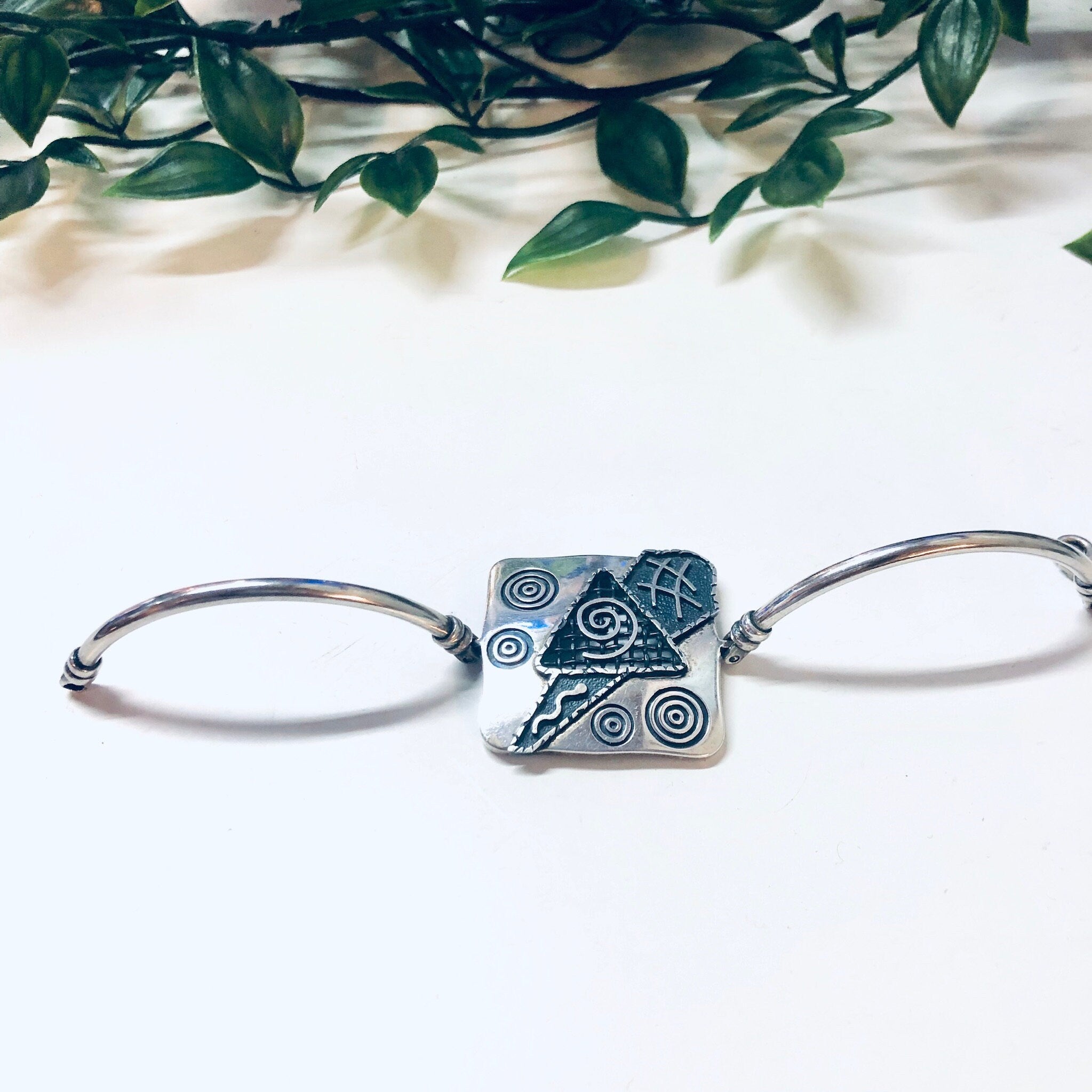 Vintage Bracelet, Silver Bracelet, Bangle Bracelet, Unique Jewelry, Vintage Jewelry, Square Bracelet, Cut Out Bracelet, Hinged Bracelet, 925