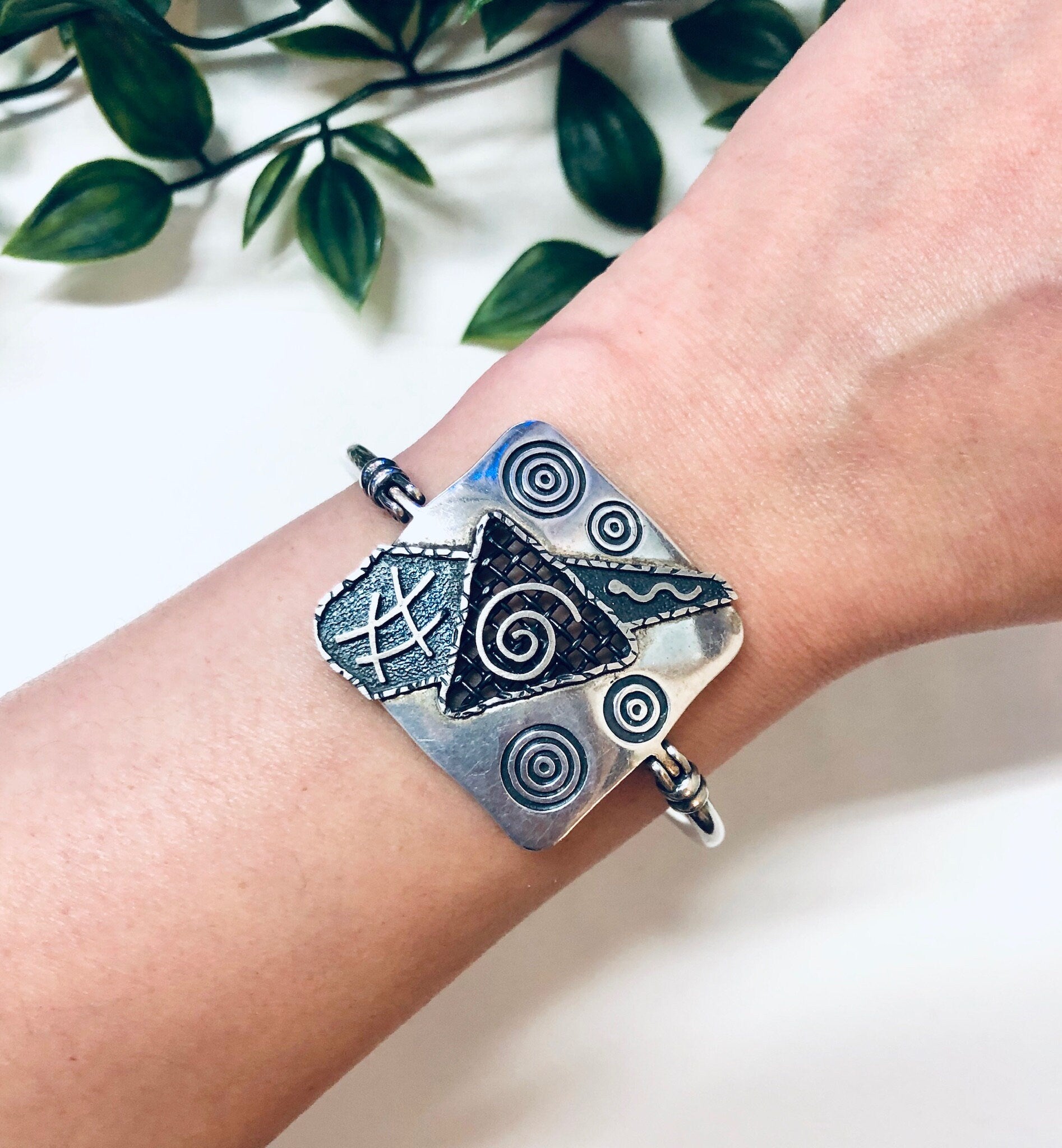 Vintage Bracelet, Silver Bracelet, Bangle Bracelet, Unique Jewelry, Vintage Jewelry, Square Bracelet, Cut Out Bracelet, Hinged Bracelet, 925