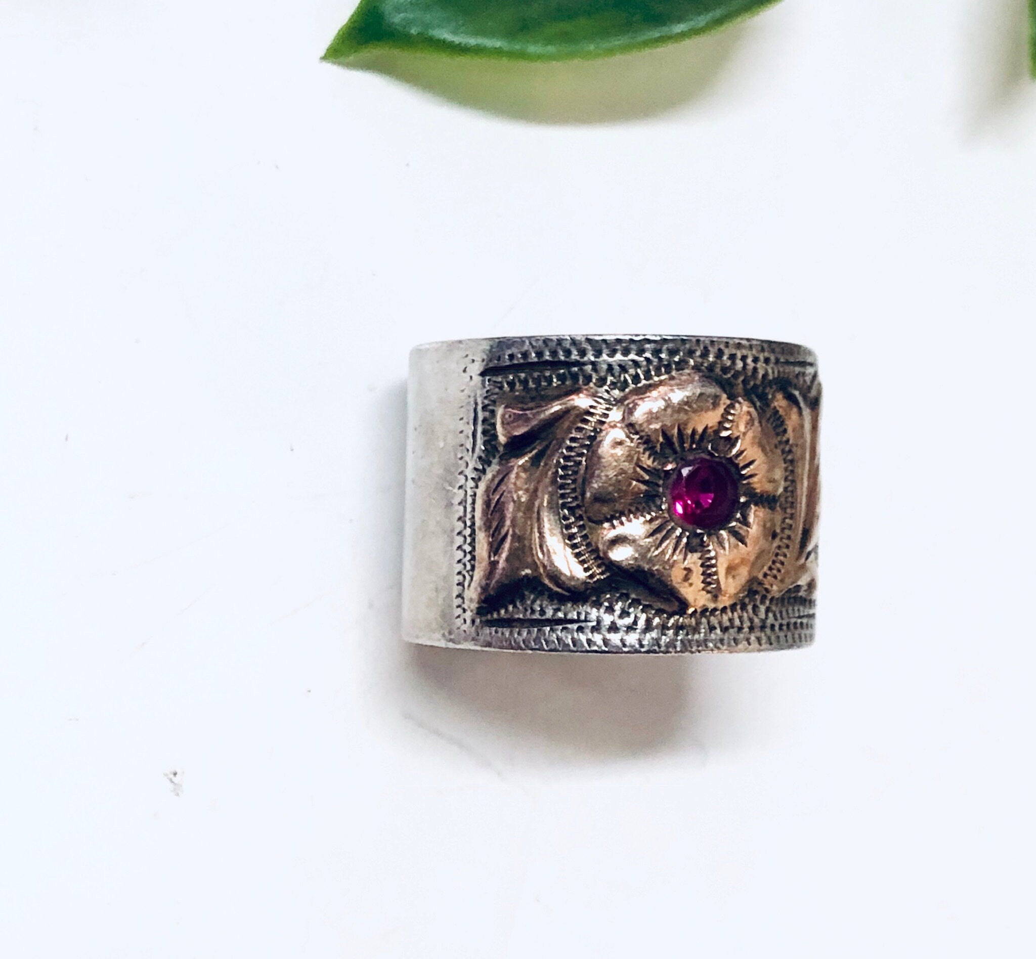 Vintage Silver Ring, Flower Design, Red Stone, Ruby Ring, Floral Design, Thick Band, Band Ring, Vintage Jewelry, July Birthstone, Rose Gold