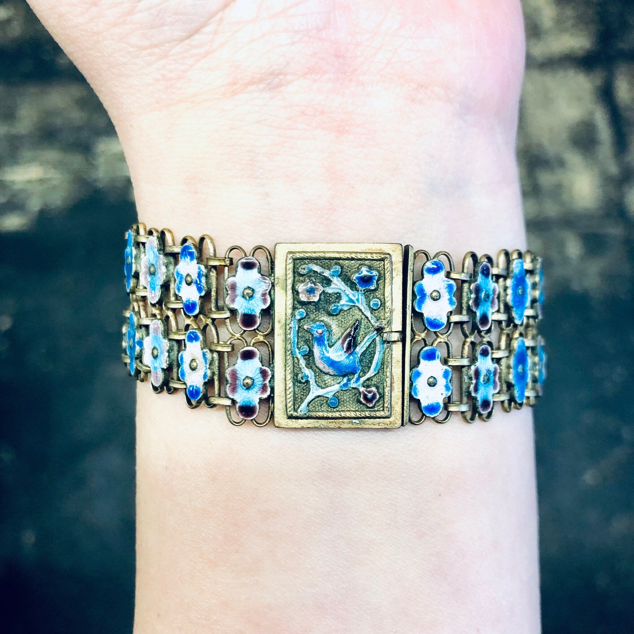 Cloissone Bracelet, Vintage Jewelry, Link Bracelet, Floral Bracelet, Bird Bracelet, Blue Enamel Jewelry, Flowers, Purple Flowers, Brass