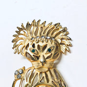 Vintage Lion Brooch, Gold Toned Brooch, Vintage Jewelry, Vintage Pin, Lion Jewelry, Animal Brooch, Green Gemstones, Unique Jewelry, Gold