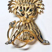 Vintage Lion Brooch, Gold Toned Brooch, Vintage Jewelry, Vintage Pin, Lion Jewelry, Animal Brooch, Green Gemstones, Unique Jewelry, Gold