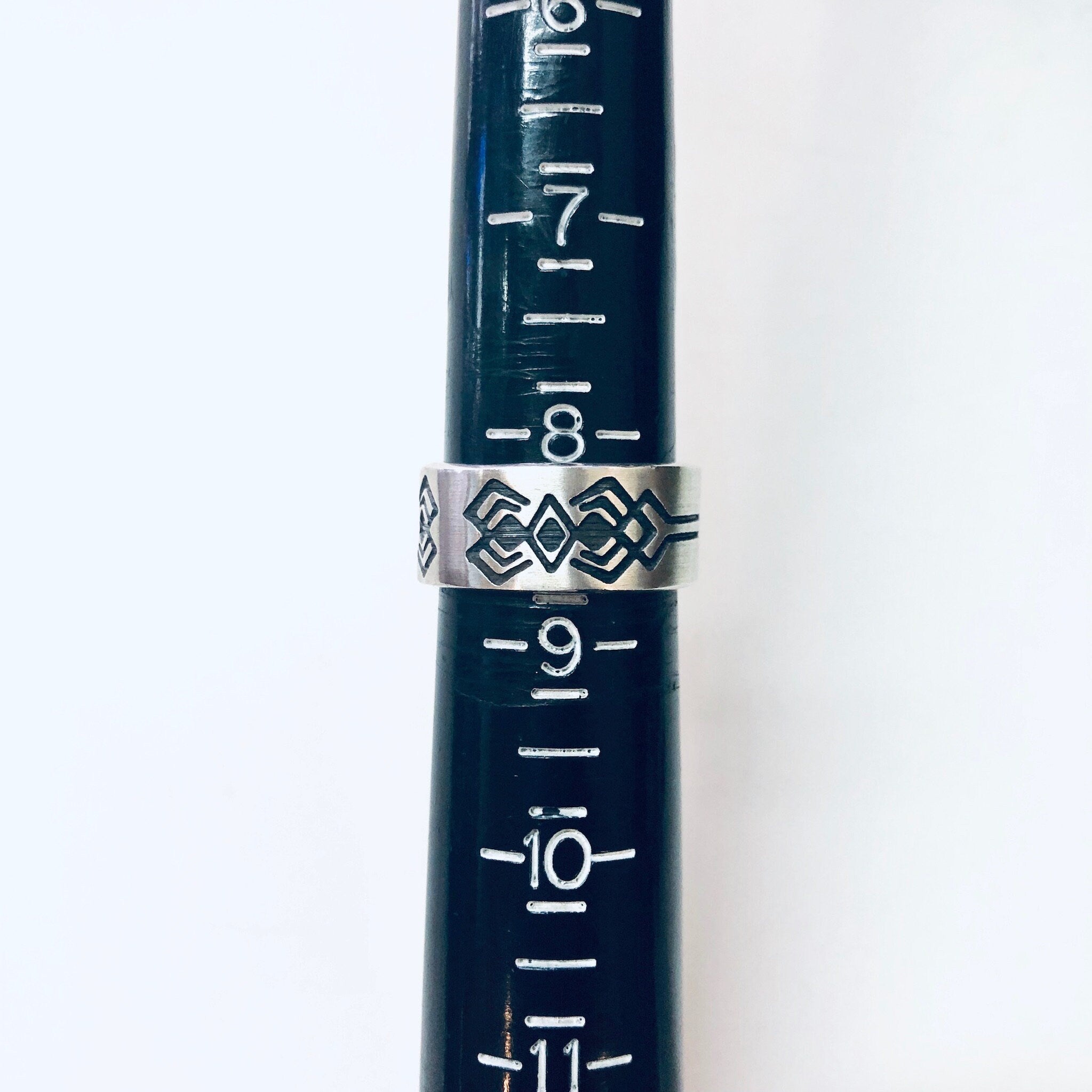 Vintage Silver Ring, Band Ring, Thick Band Ring, Tribal Design Ring, Vintage Jewelry, Geometric Design, Statement Jewelry, Silver Band, 925