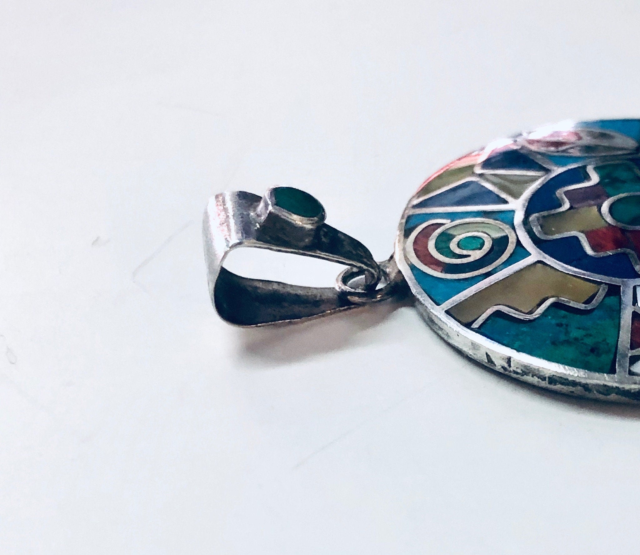 Vintage Silver Pendant, Inlaid Stones, Natural Stones, Pendant Necklace, Vintage Necklace, Round Pendant, Blue Lapis, Malachite Jewelry,