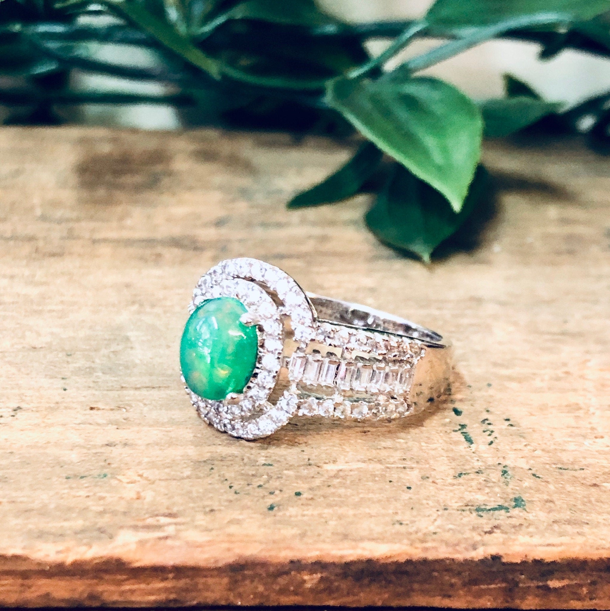 Vintage Silver Ring, Green Stone, Opalescent Stone, Faux Diamond Ring, Statement Jewelry, Vintage Jewelry, Green and Silver, Sparkly Ring