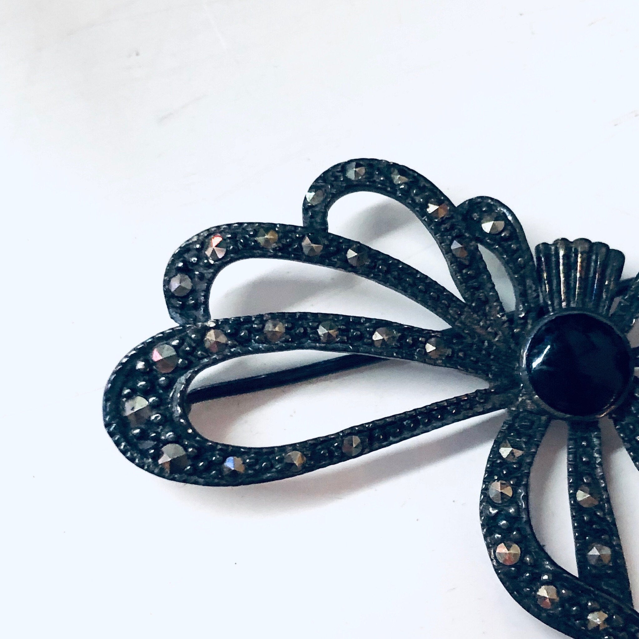 Vintage Silver Brooch, Bow Shaped Brooch, Vintage Pin, Vintage jewelry, Onyx Brooch, Marcasite Jewelry, Abstract Bow Design, Ribbon Pin, 925