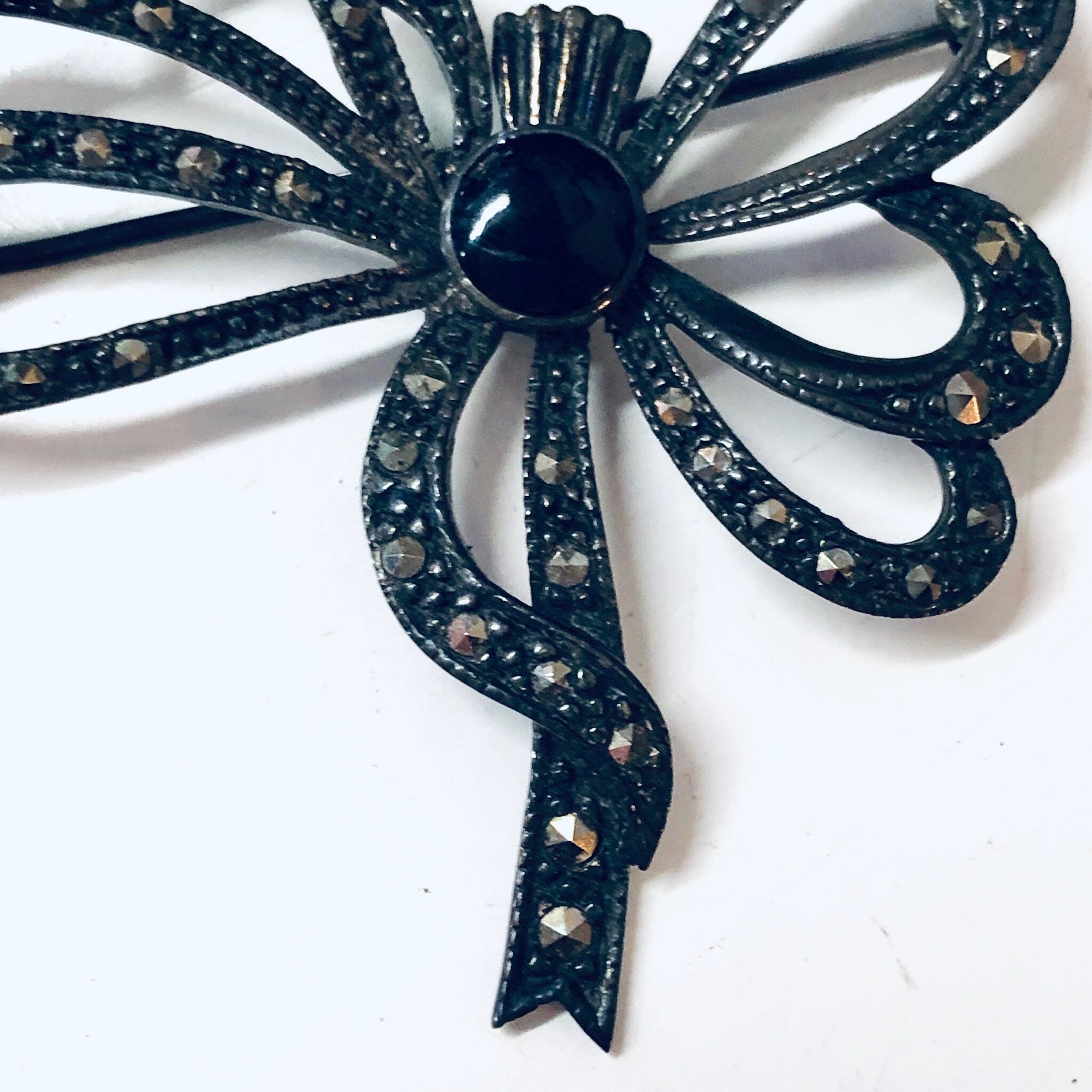 Vintage Silver Brooch, Bow Shaped Brooch, Vintage Pin, Vintage jewelry, Onyx Brooch, Marcasite Jewelry, Abstract Bow Design, Ribbon Pin, 925