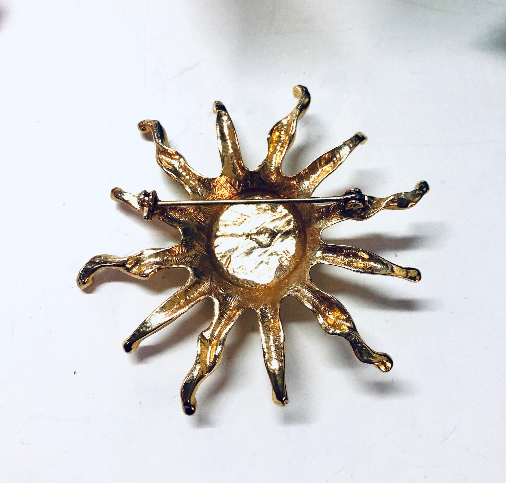 Vintage Brooch, Sun Brooch, Smiling Sun Pin, Gold Toned Brooch, Vintage Jewelry, Sun Jewelry, Gold Sun, Large Pin, Unique Jewelry, Sun Face