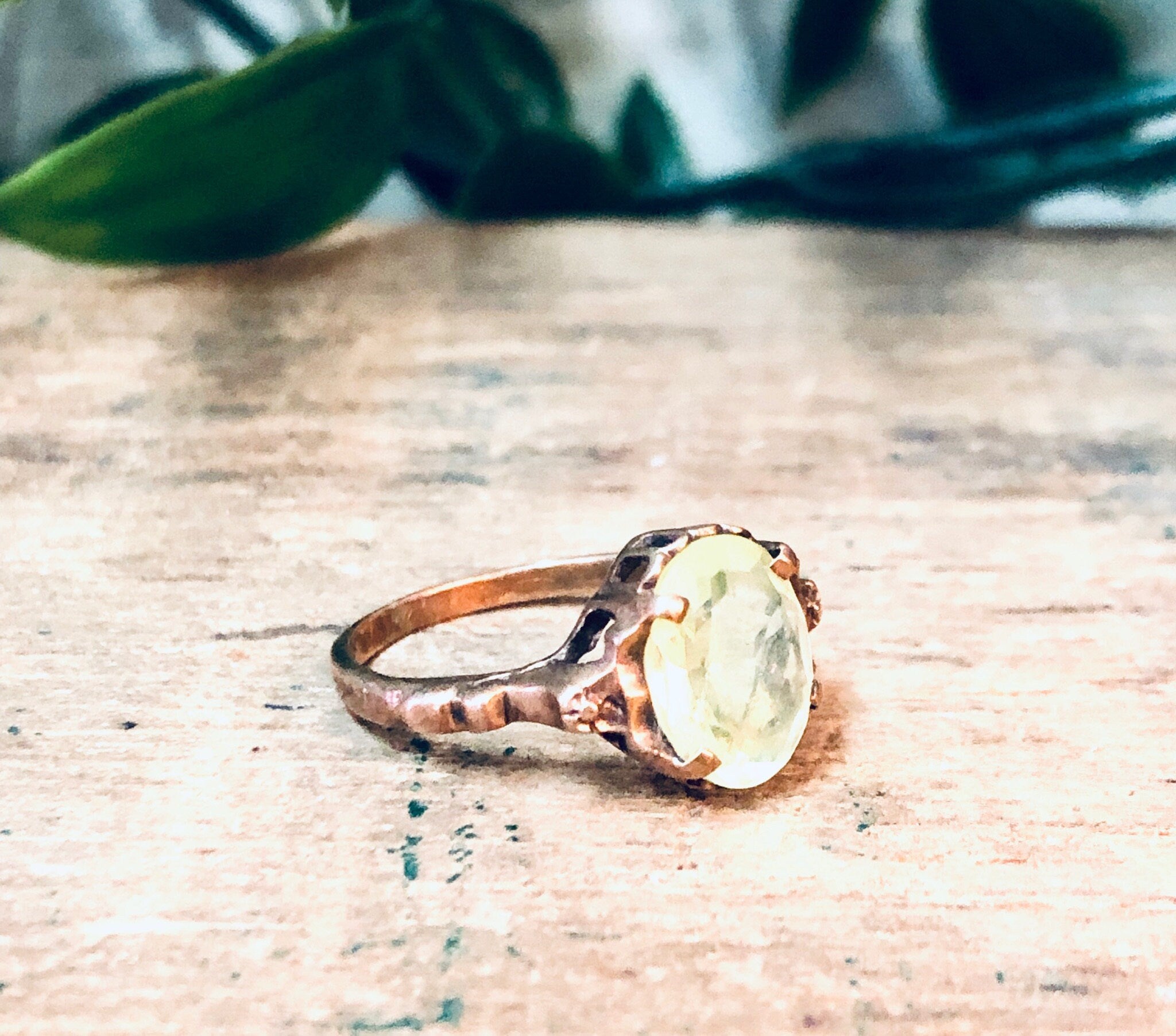 Vintage Gold Ring, 10K Gold, 10 Karat Gold, Light Green Stone, Green and Gold, Vintage Jewelry, Engagement Ring, Ring for Wedding, Size 6