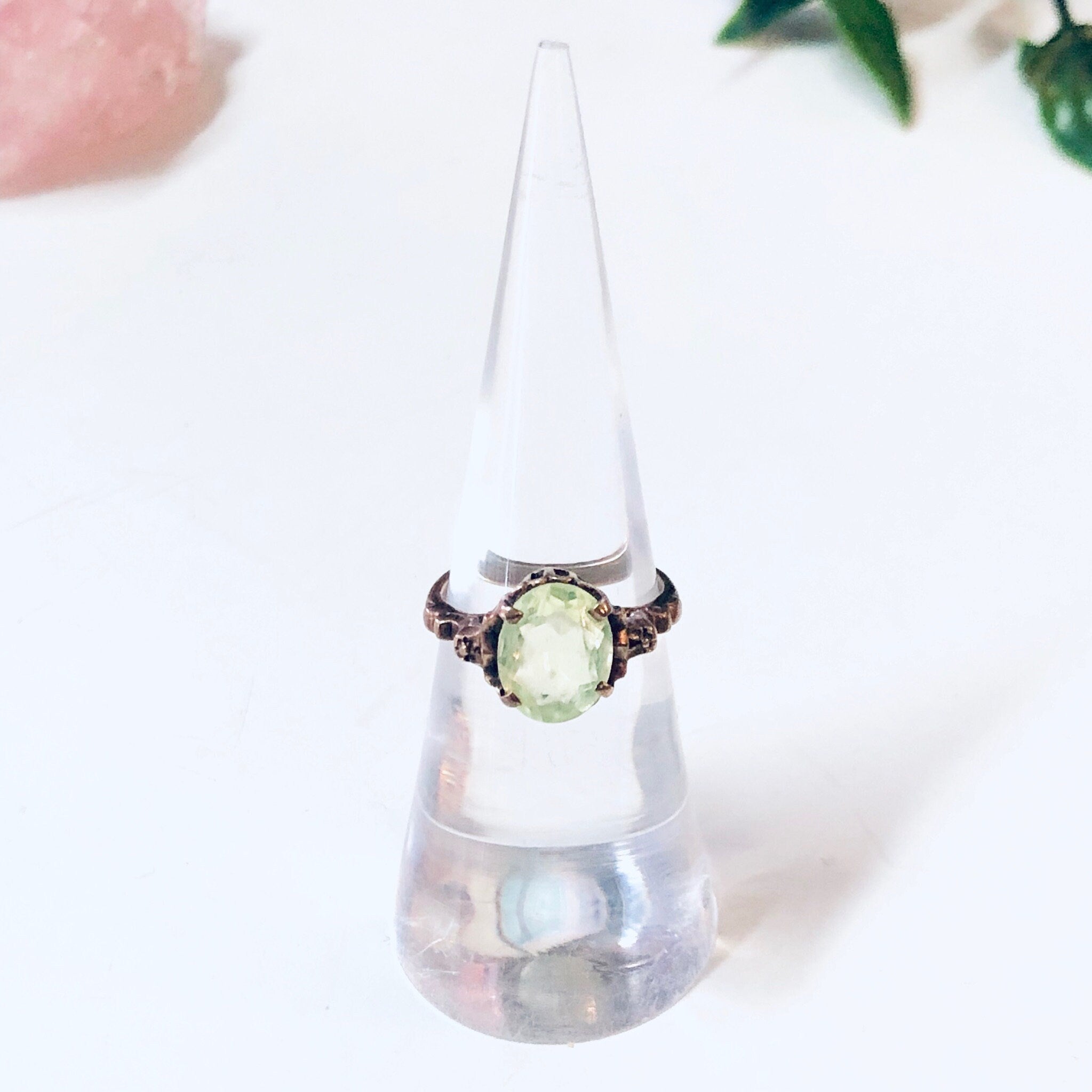 Vintage Gold Ring, 10K Gold, 10 Karat Gold, Light Green Stone, Green and Gold, Vintage Jewelry, Engagement Ring, Ring for Wedding, Size 6