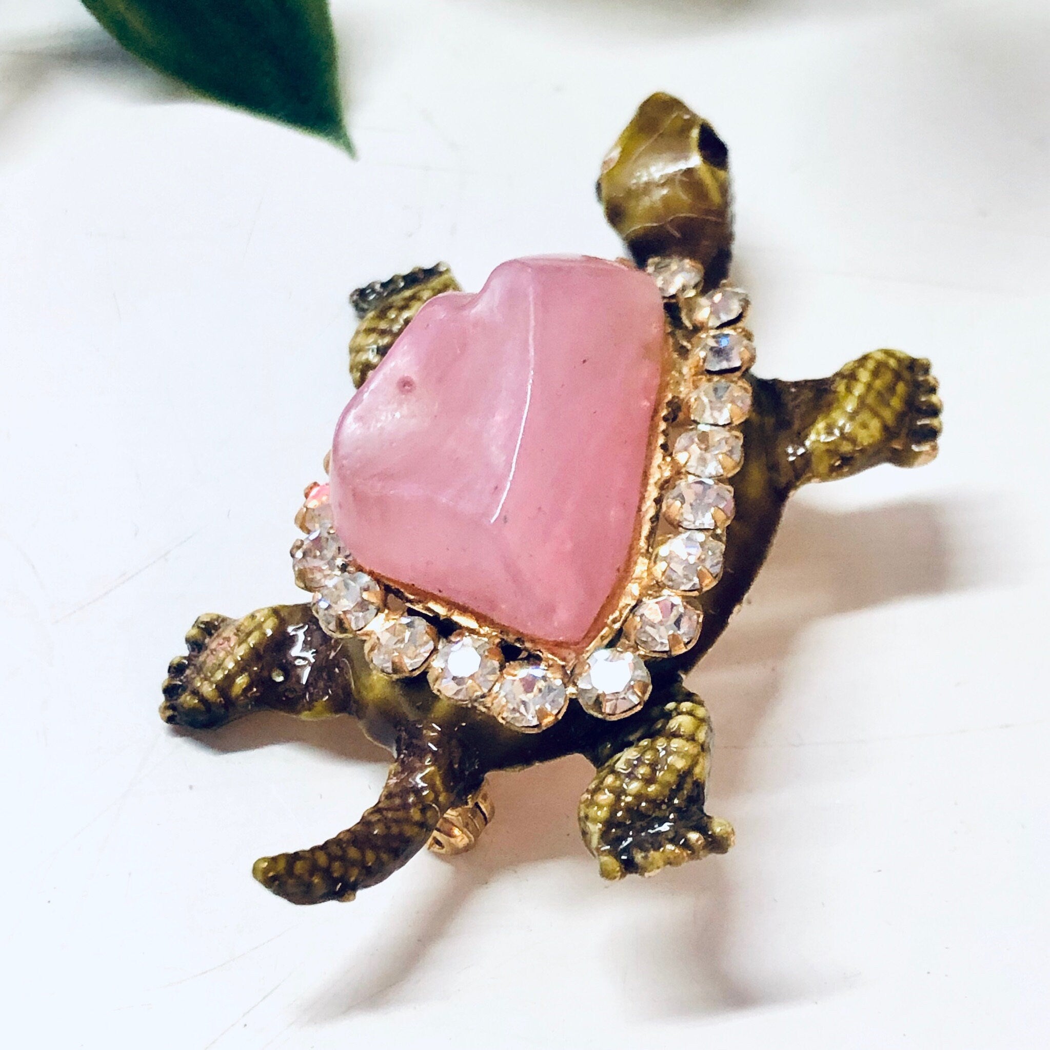 Vintage Turtle Pin, Vintage Brooch, Gold Toned Pin, Pink Gemstone Shell, Rhinestone Jewelry, Vintage Jewelry, Animal Jewelry, Turtle Pin,