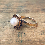 Vintage Gold Ring, 10 Karat Gold Ring, 10K Gold, Yellow Gold Ring, Pearl Ring, Vintage Jewelry, Pearl Jewelry, Gold and Pearl, Vintage Gold
