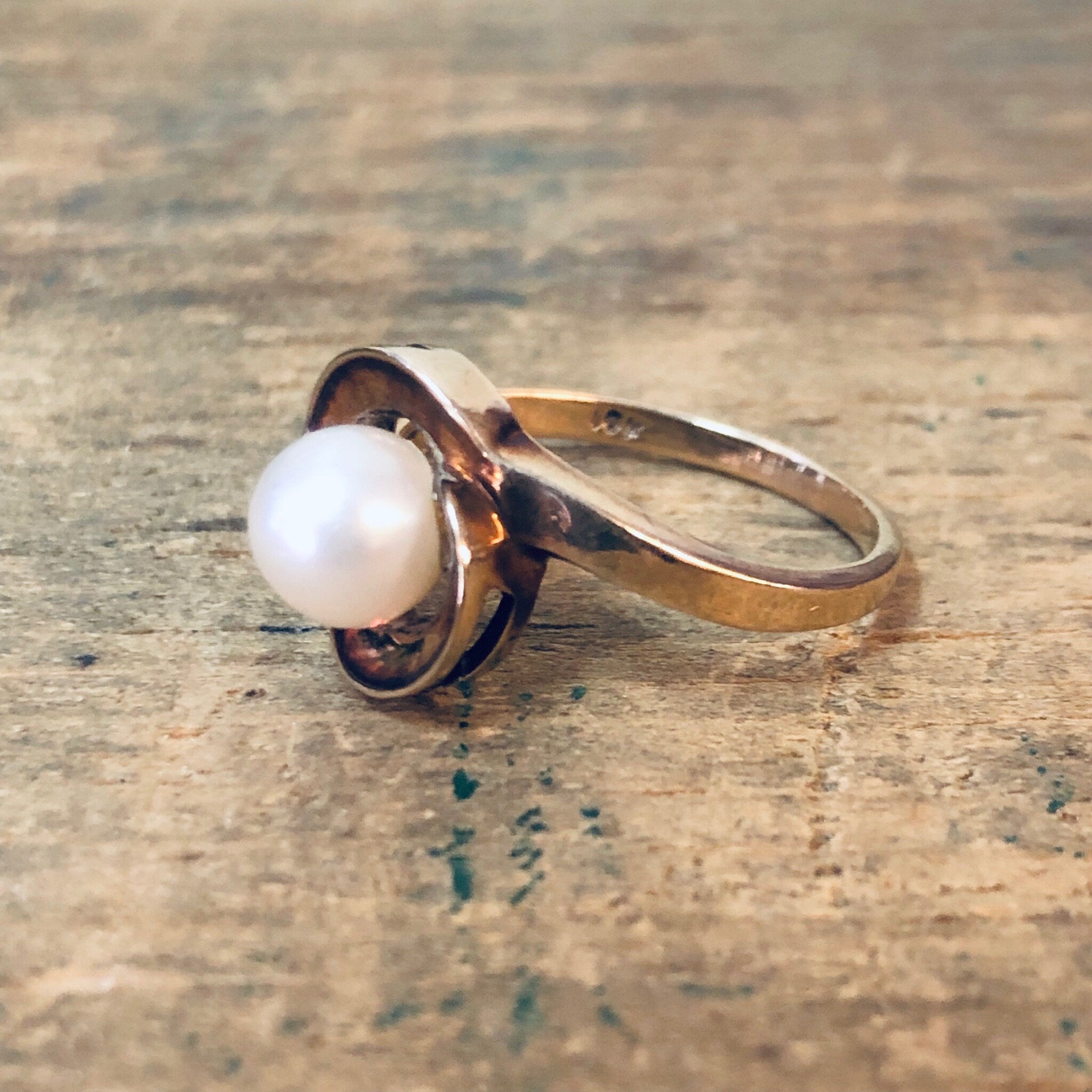 Vintage Gold Ring, 10 Karat Gold Ring, 10K Gold, Yellow Gold Ring, Pearl Ring, Vintage Jewelry, Pearl Jewelry, Gold and Pearl, Vintage Gold